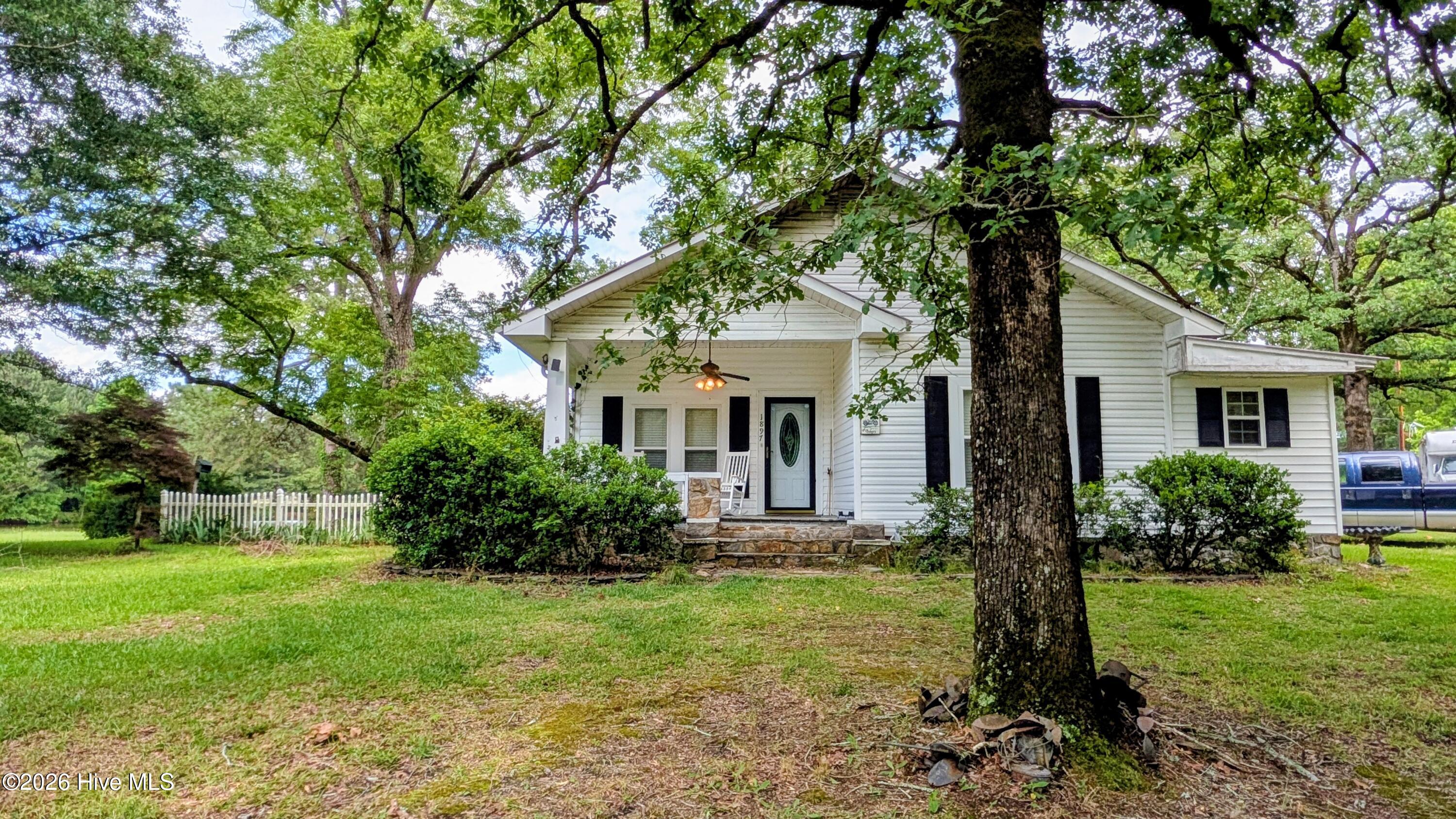 1897 Stanton Hill Road Property Photo 1