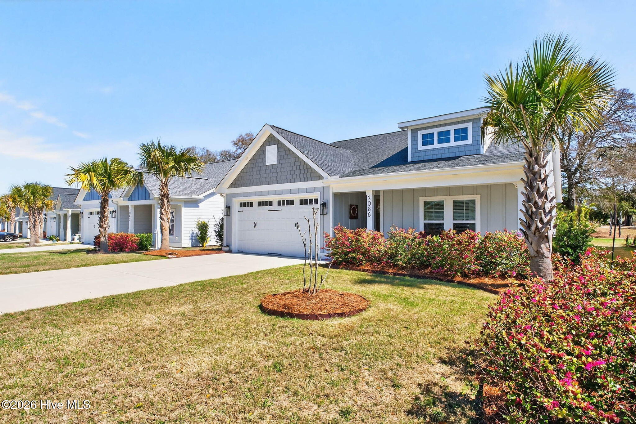 2086 Greenside Manor Drive Sw Property Photo 4