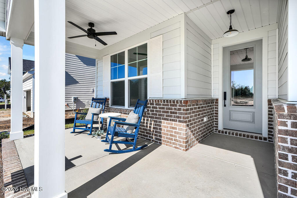 2212 Sandbrook Loop Property Photo 4