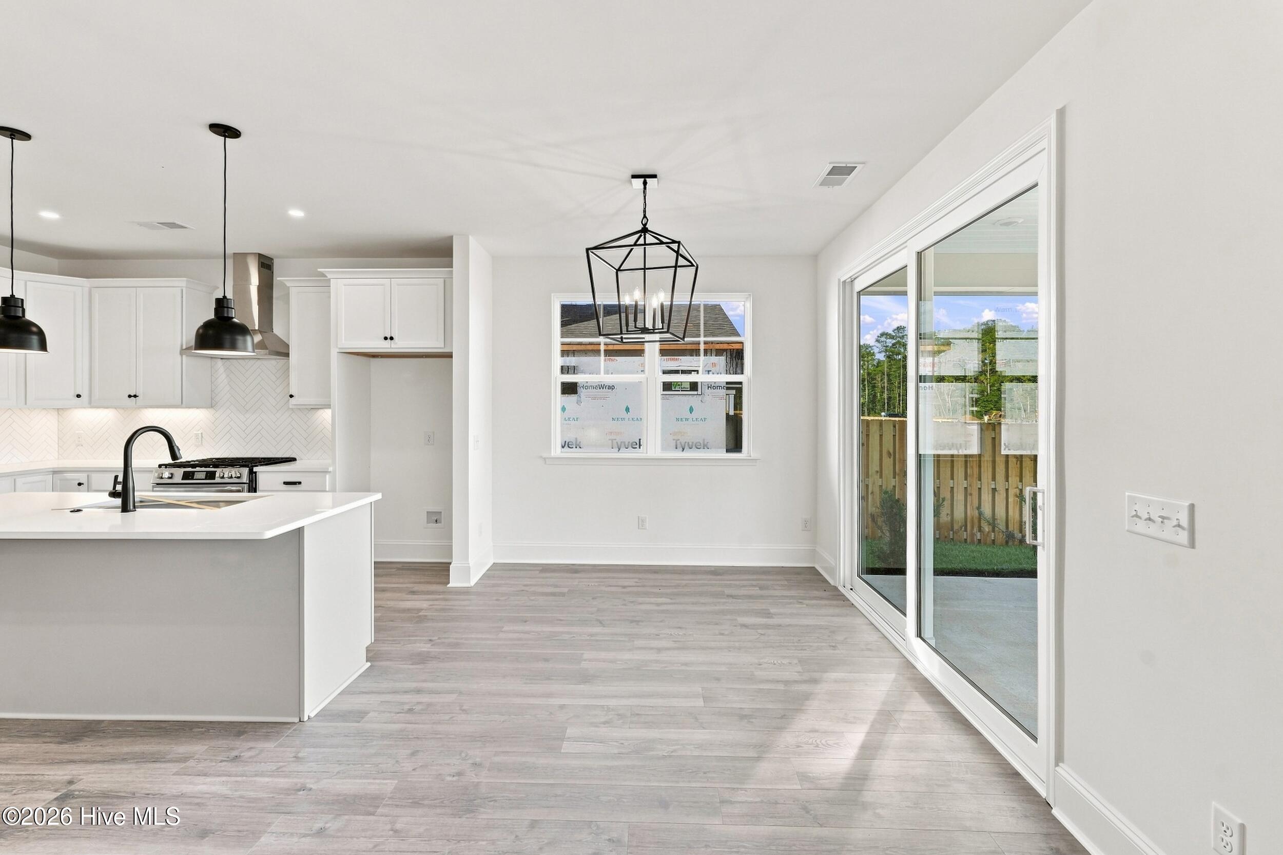 2212 Sandbrook Loop Property Photo 9
