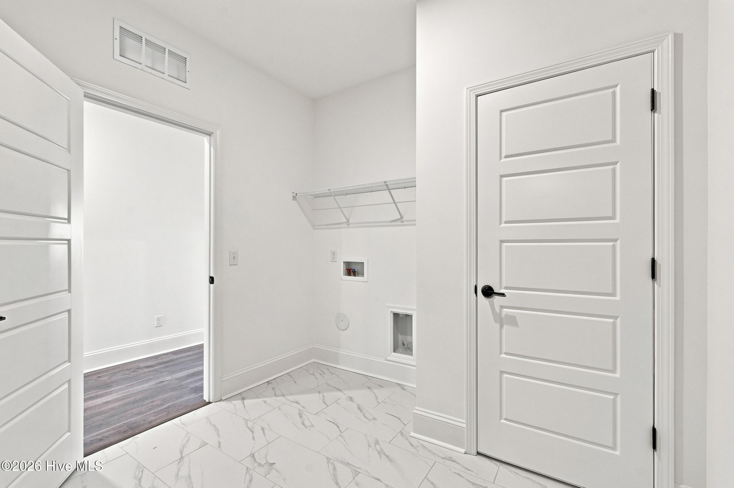 2212 Sandbrook Loop Property Photo 28