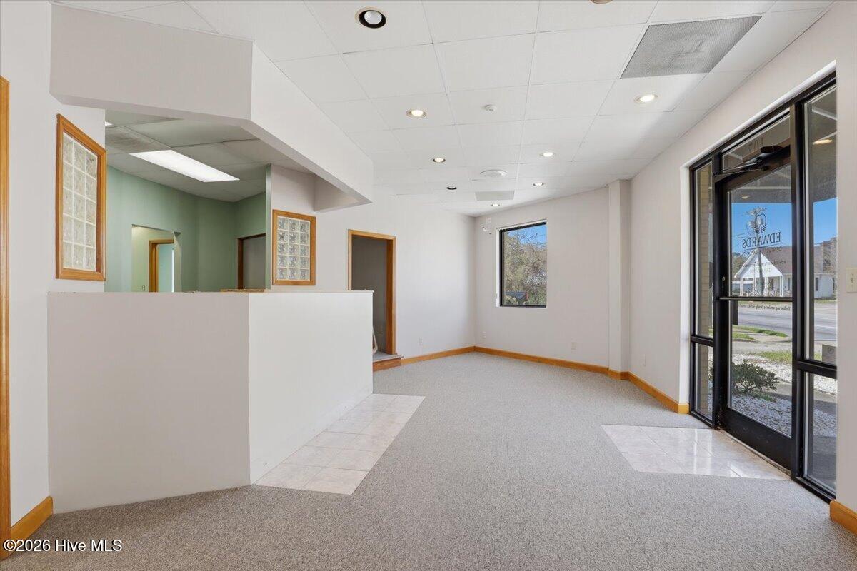 107 E Vernon Avenue Property Photo 10