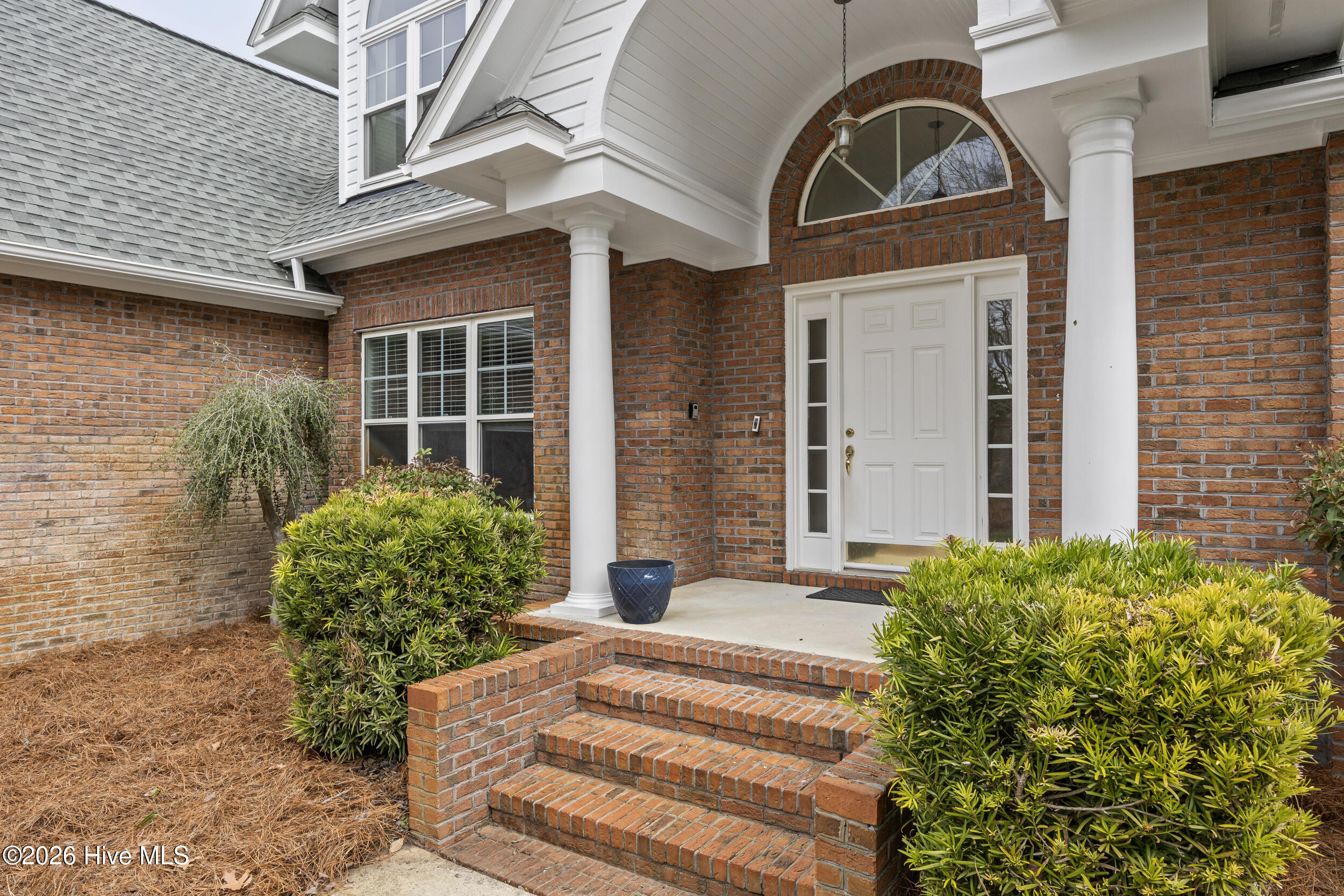 8600 Abbey Glen Way Property Photo 3