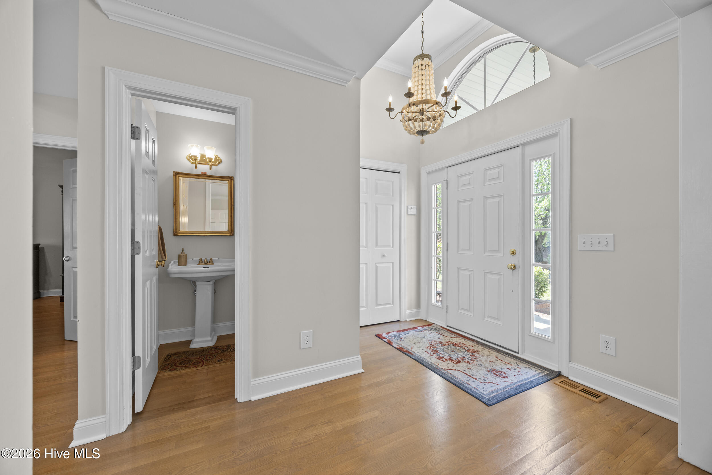 8600 Abbey Glen Way Property Photo 8