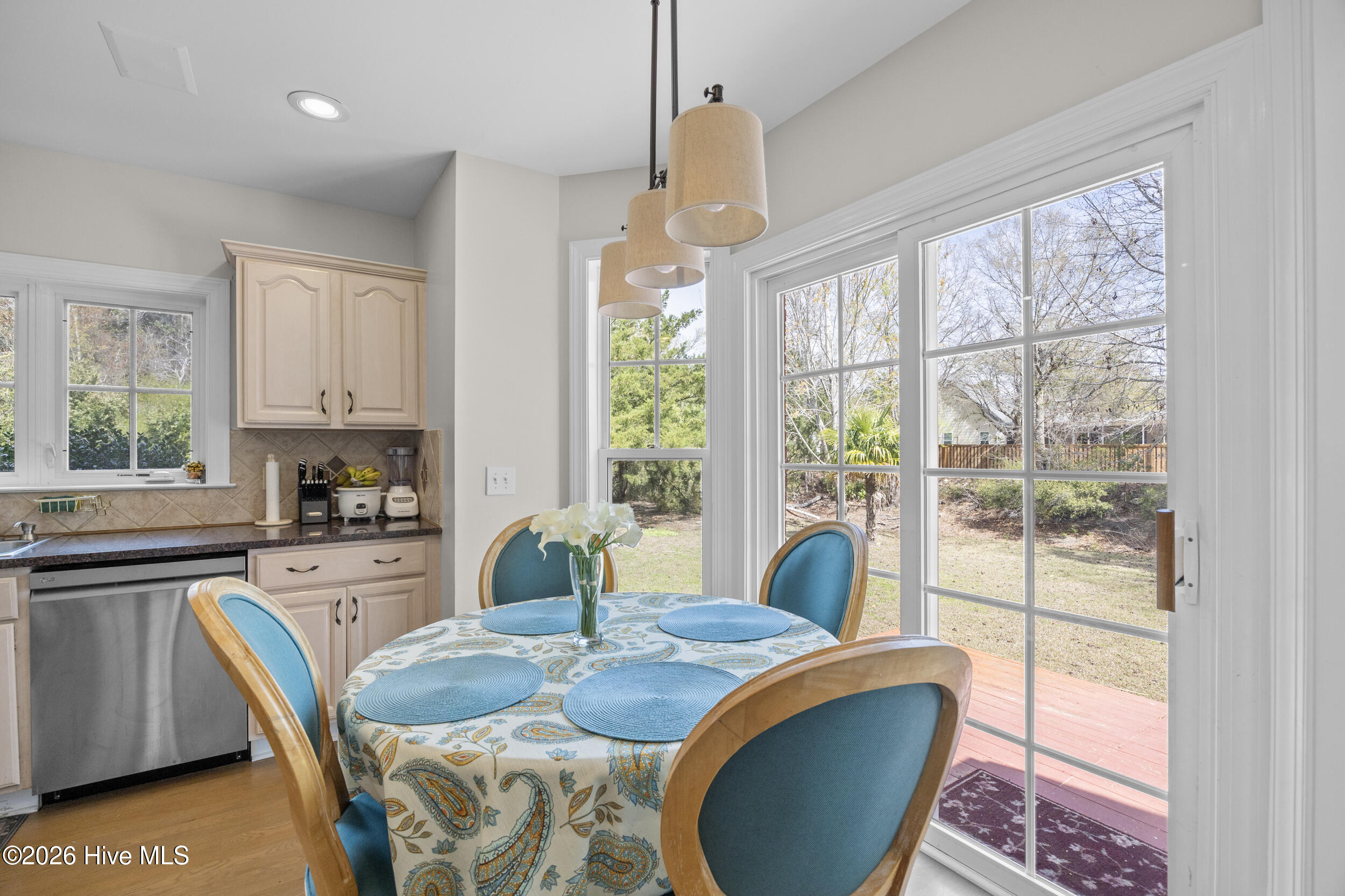 8600 Abbey Glen Way Property Photo 14