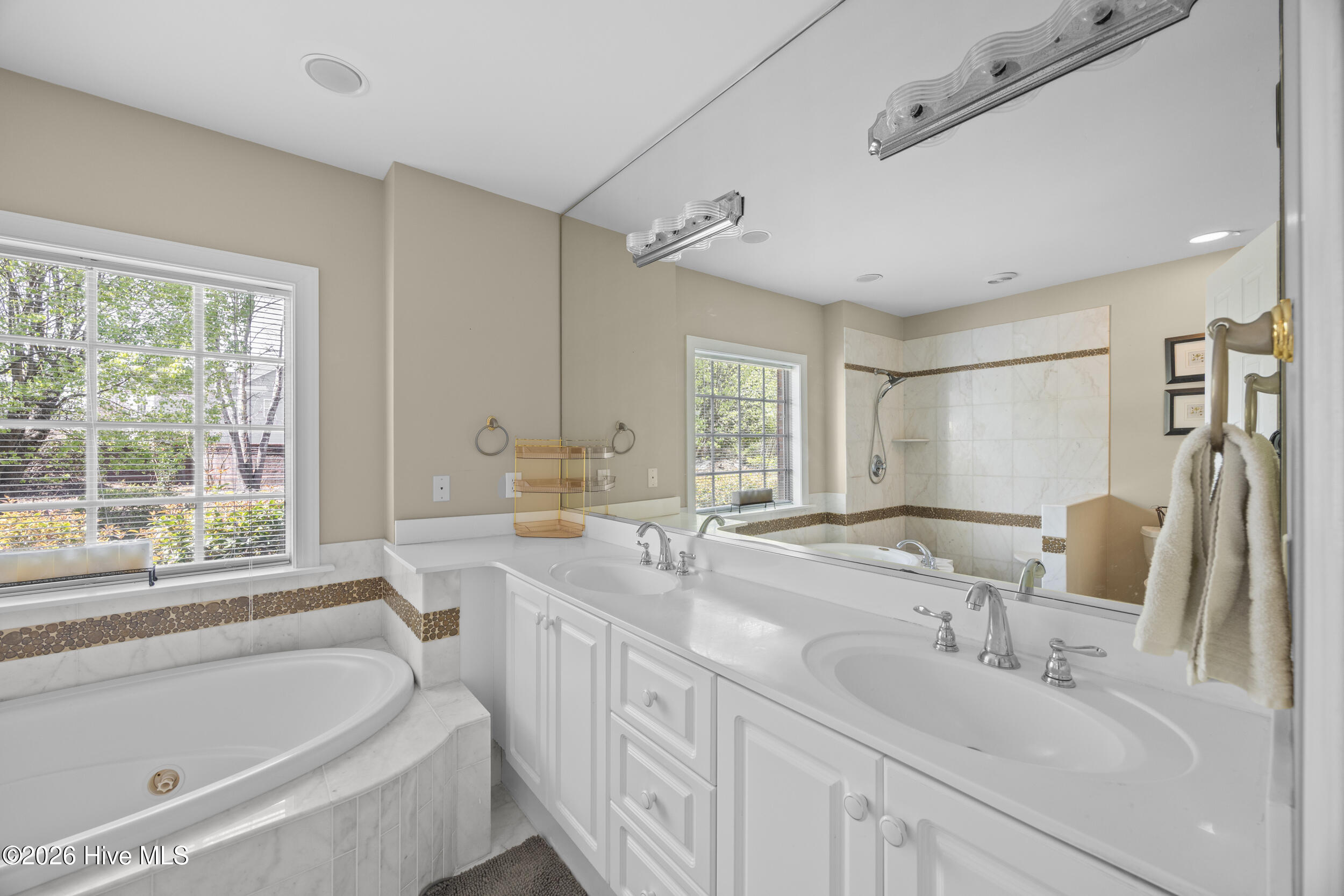 8600 Abbey Glen Way Property Photo 24