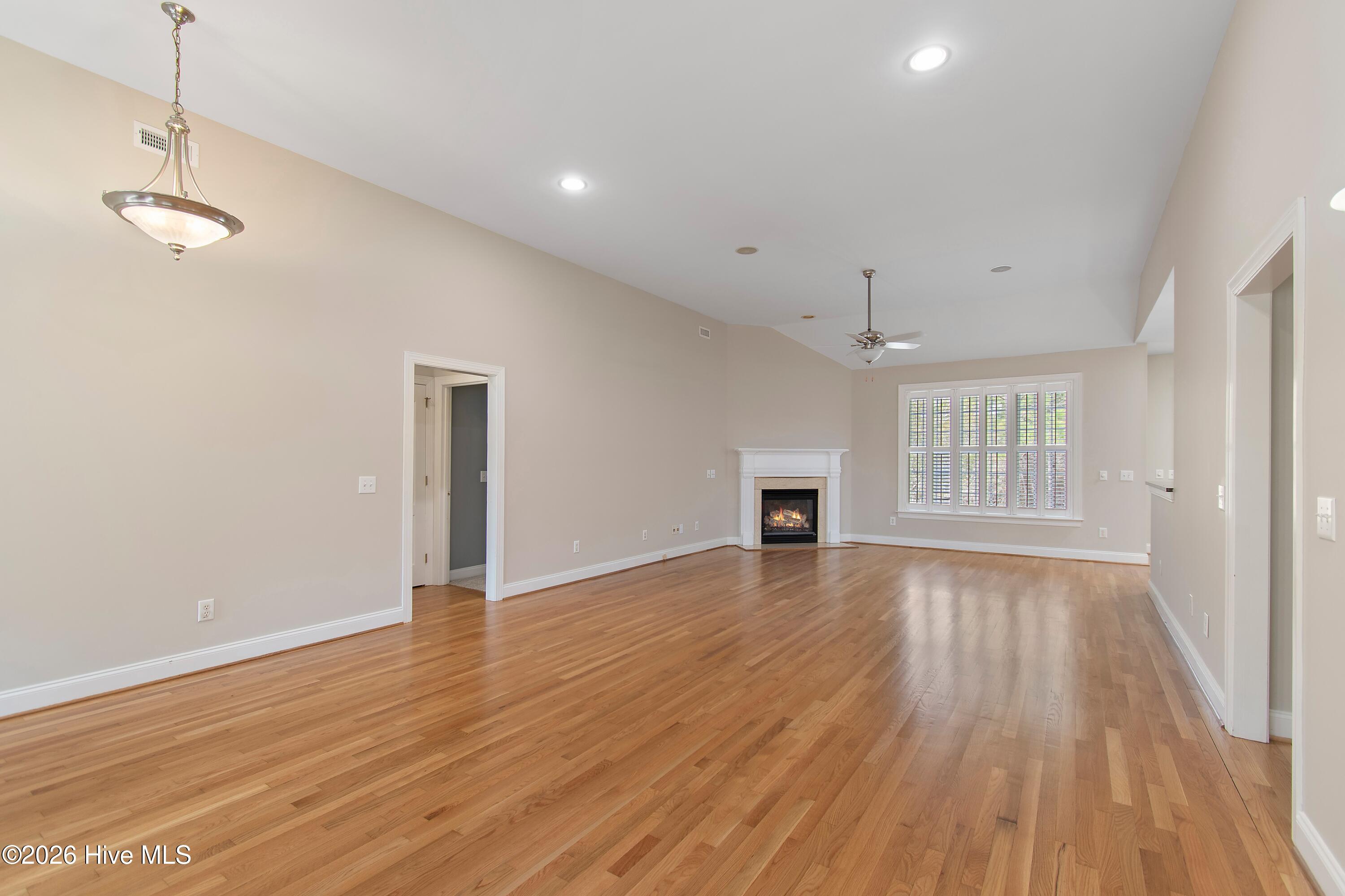 3687 Wingfoot Drive Property Photo 6
