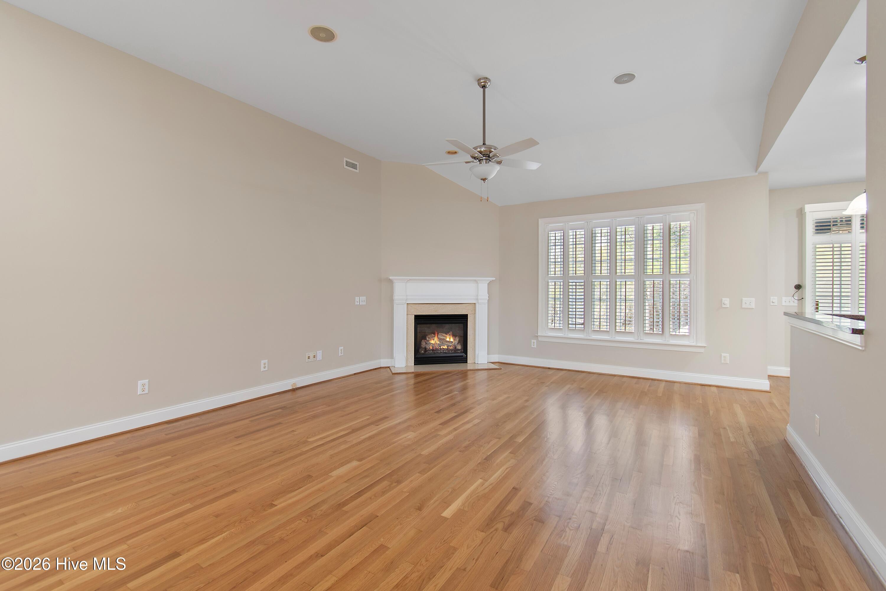 3687 Wingfoot Drive Property Photo 7