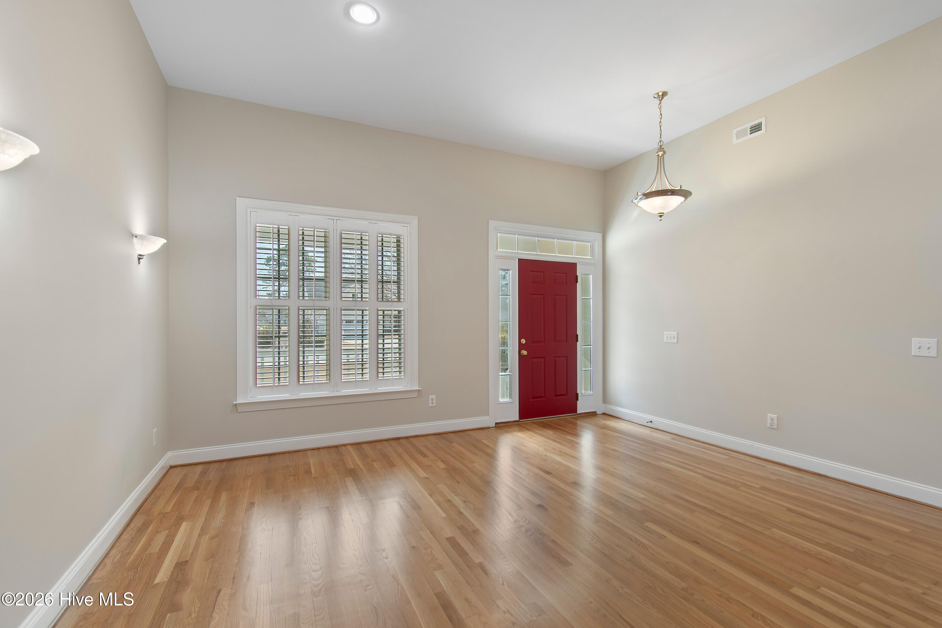 3687 Wingfoot Drive Property Photo 10