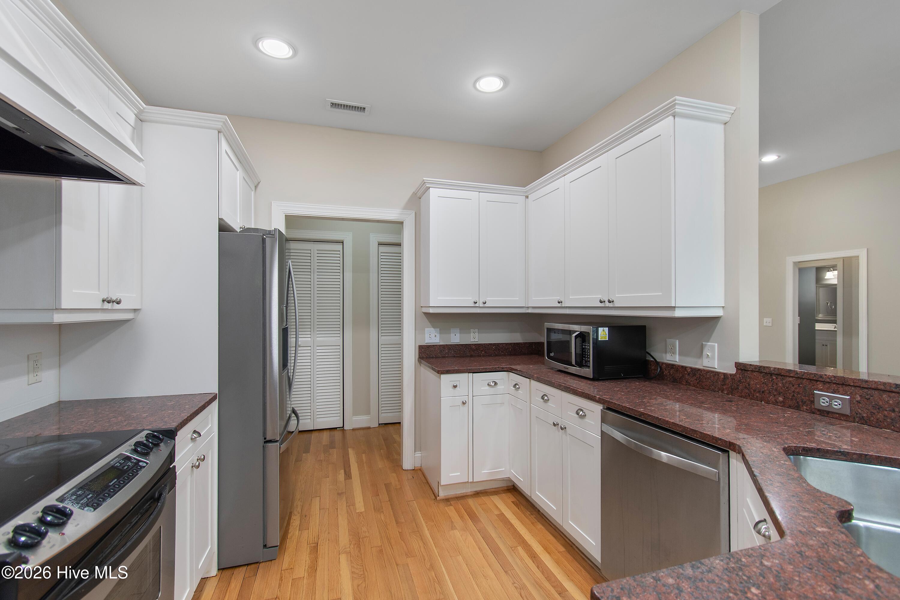3687 Wingfoot Drive Property Photo 14