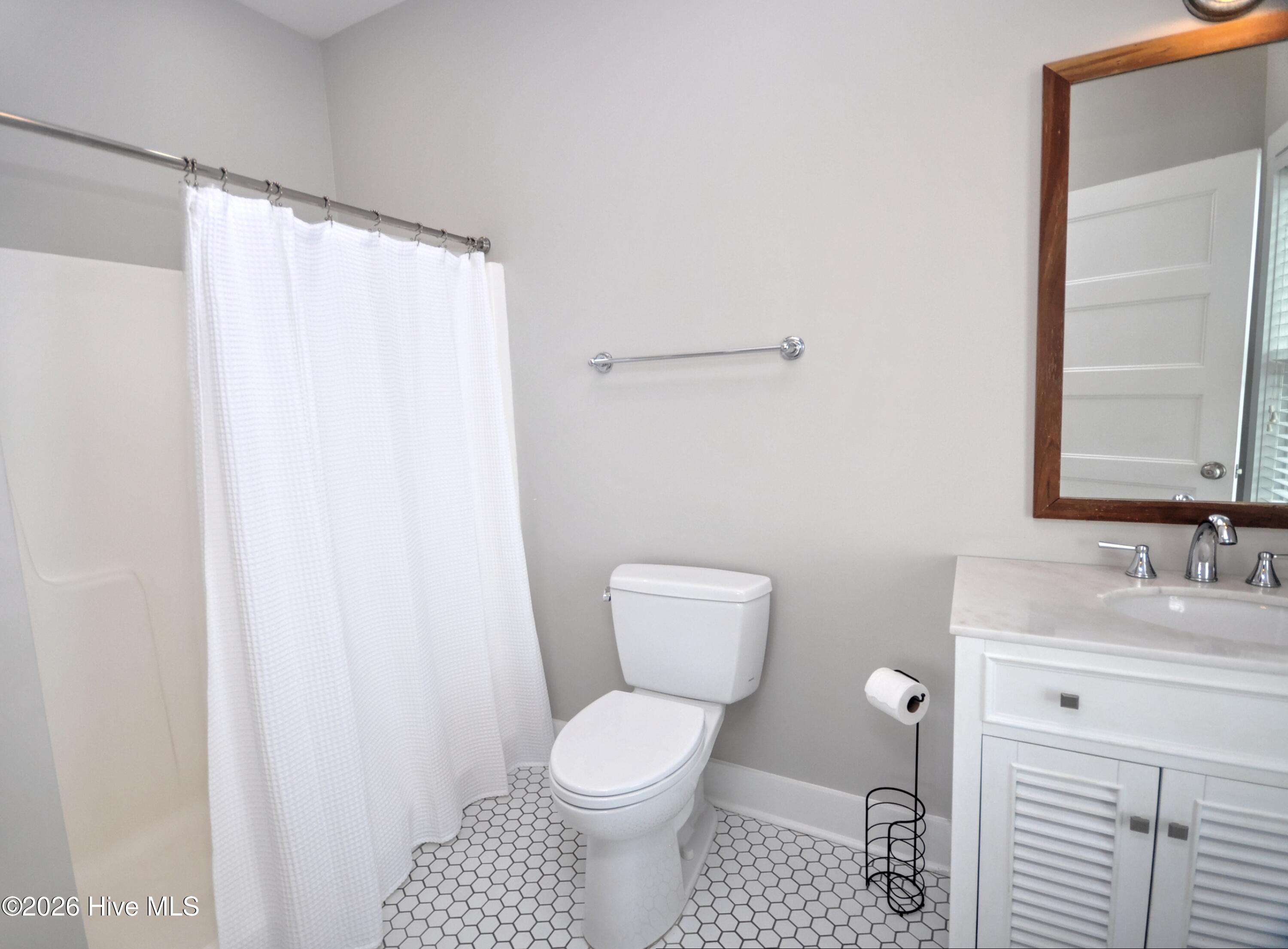 140 E First Street Property Photo 38