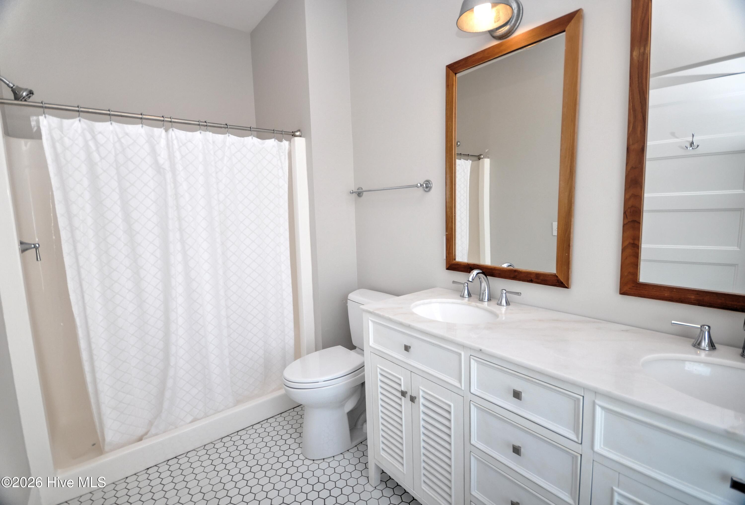 140 E First Street Property Photo 60