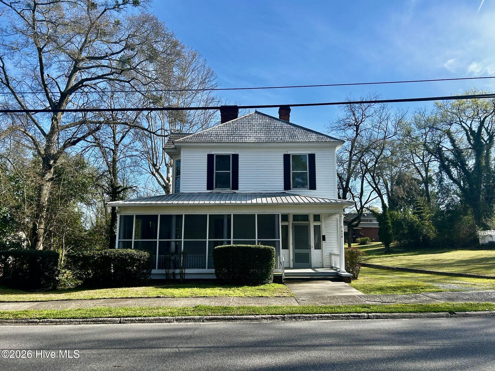 514 E Washington Street Property Photo 3