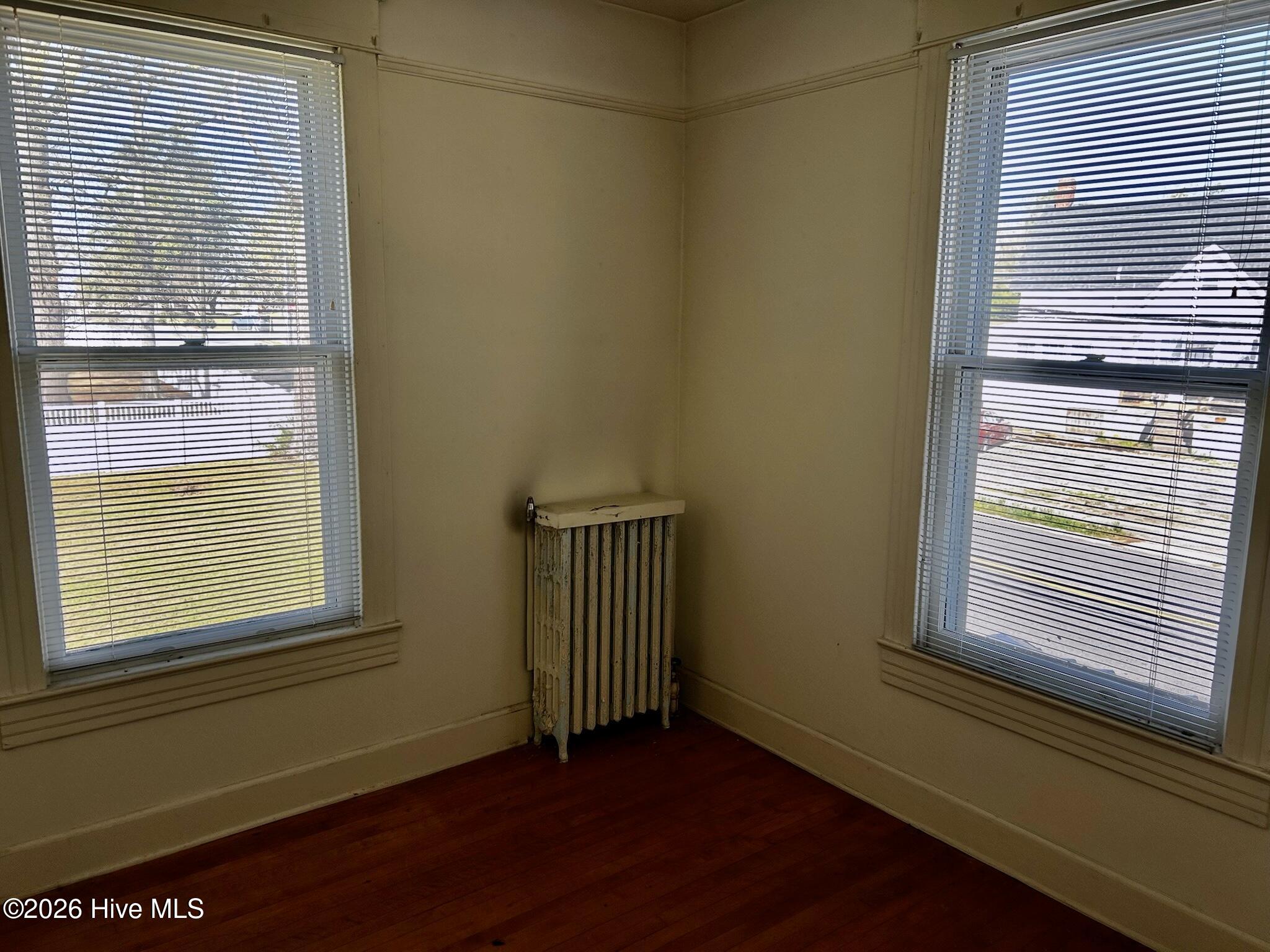 514 E Washington Street Property Photo 23