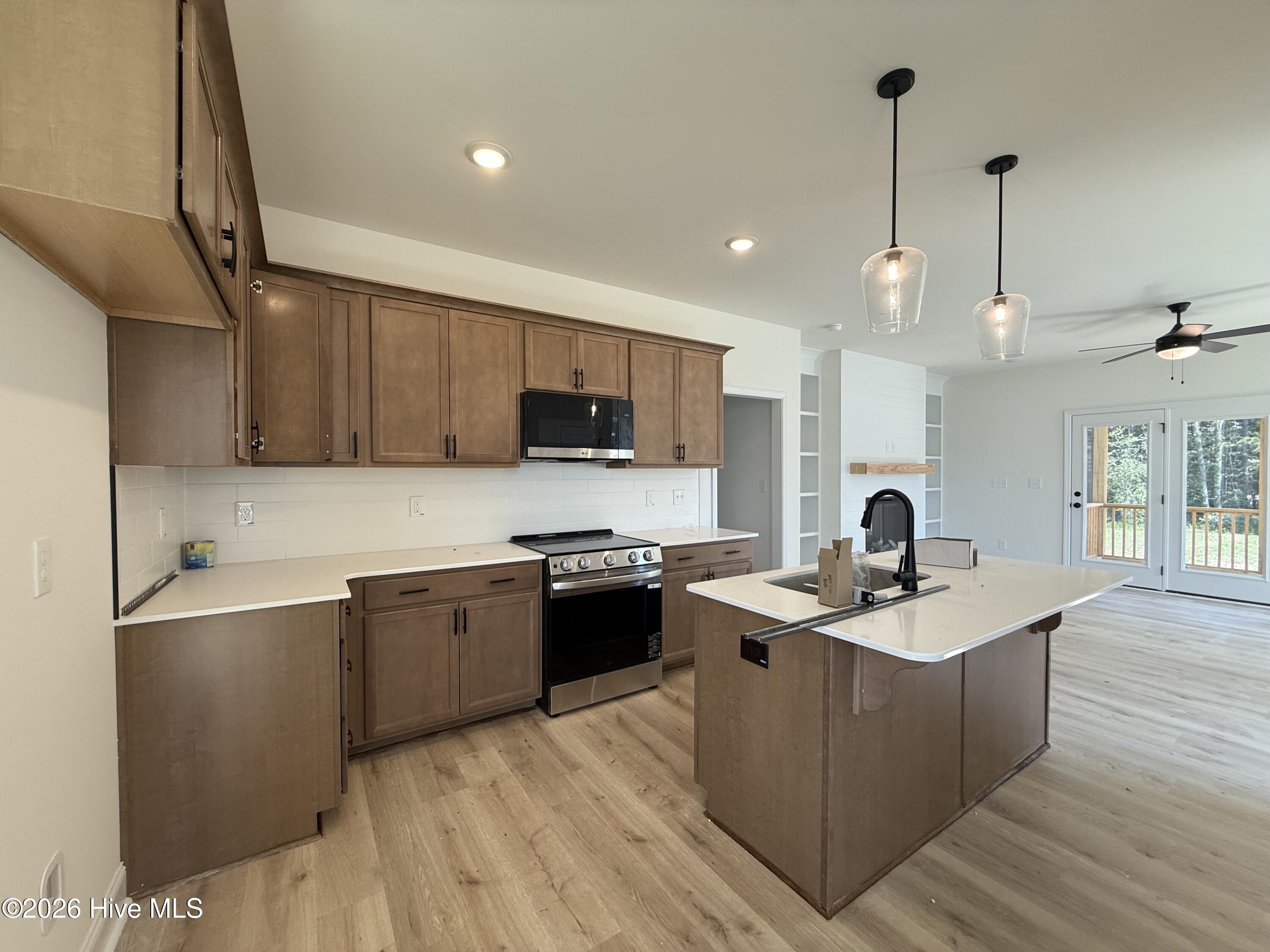 137 Cardovia Way Property Photo 3