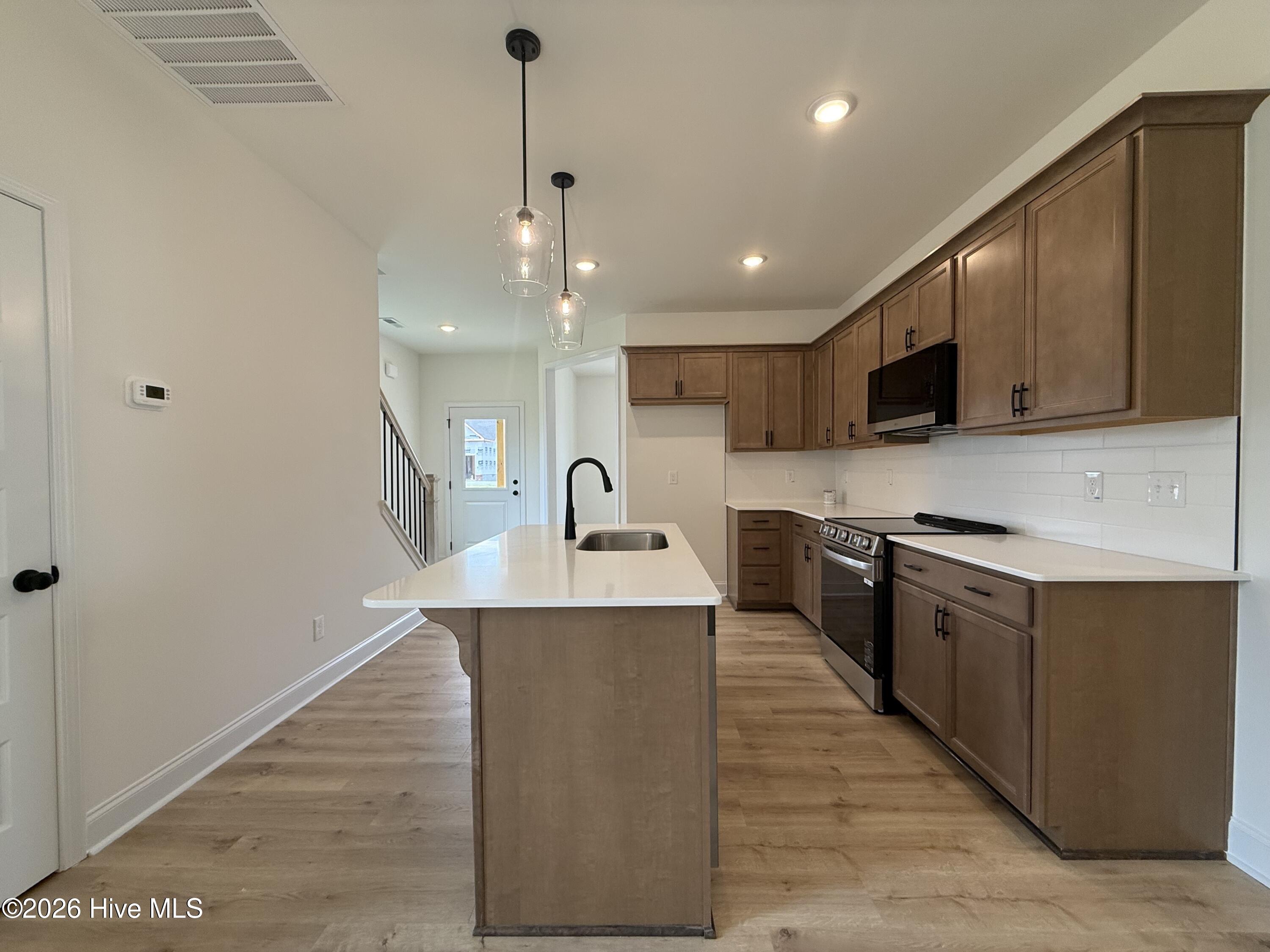 137 Cardovia Way Property Photo 3