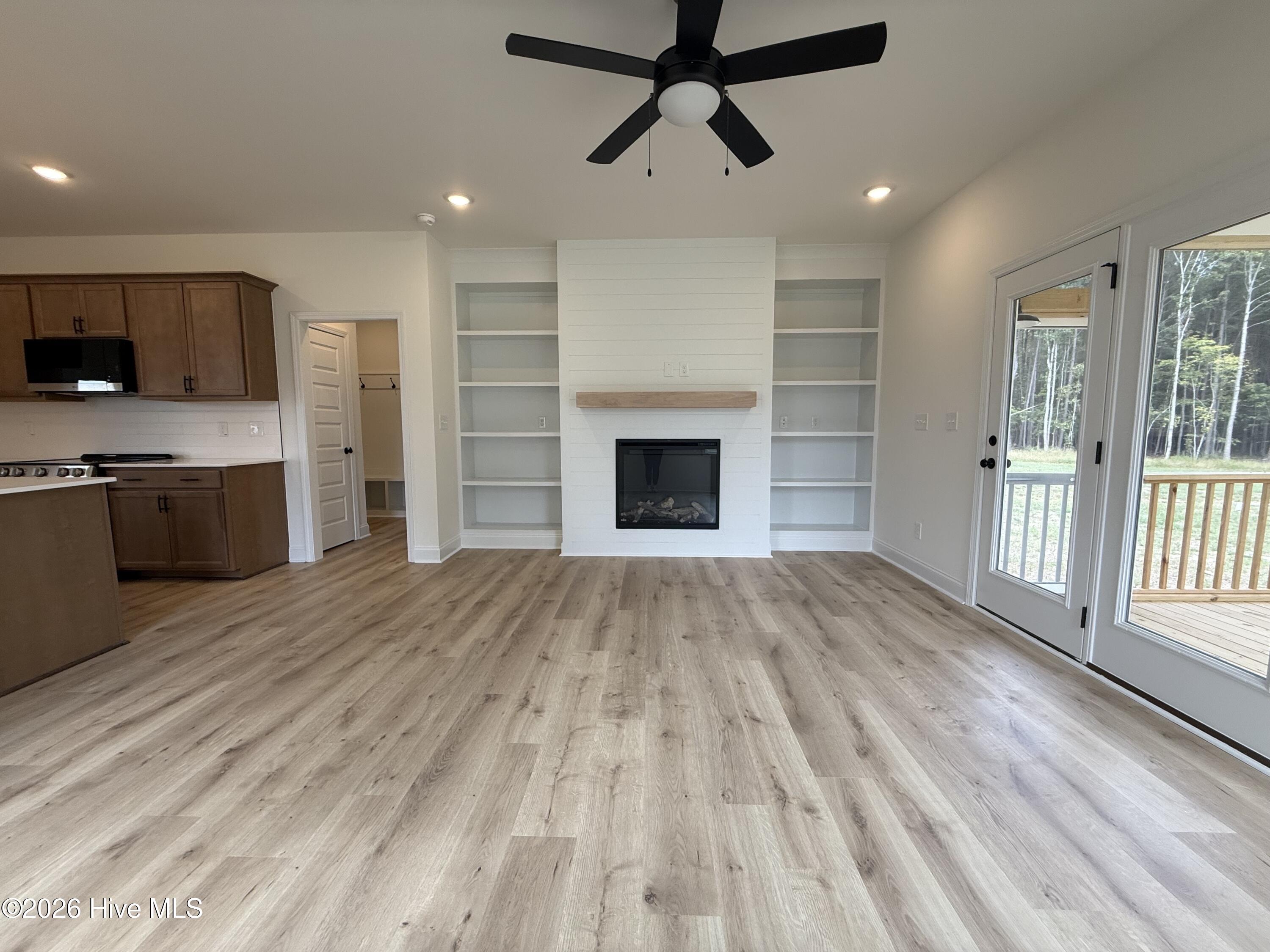 137 Cardovia Way Property Photo 6