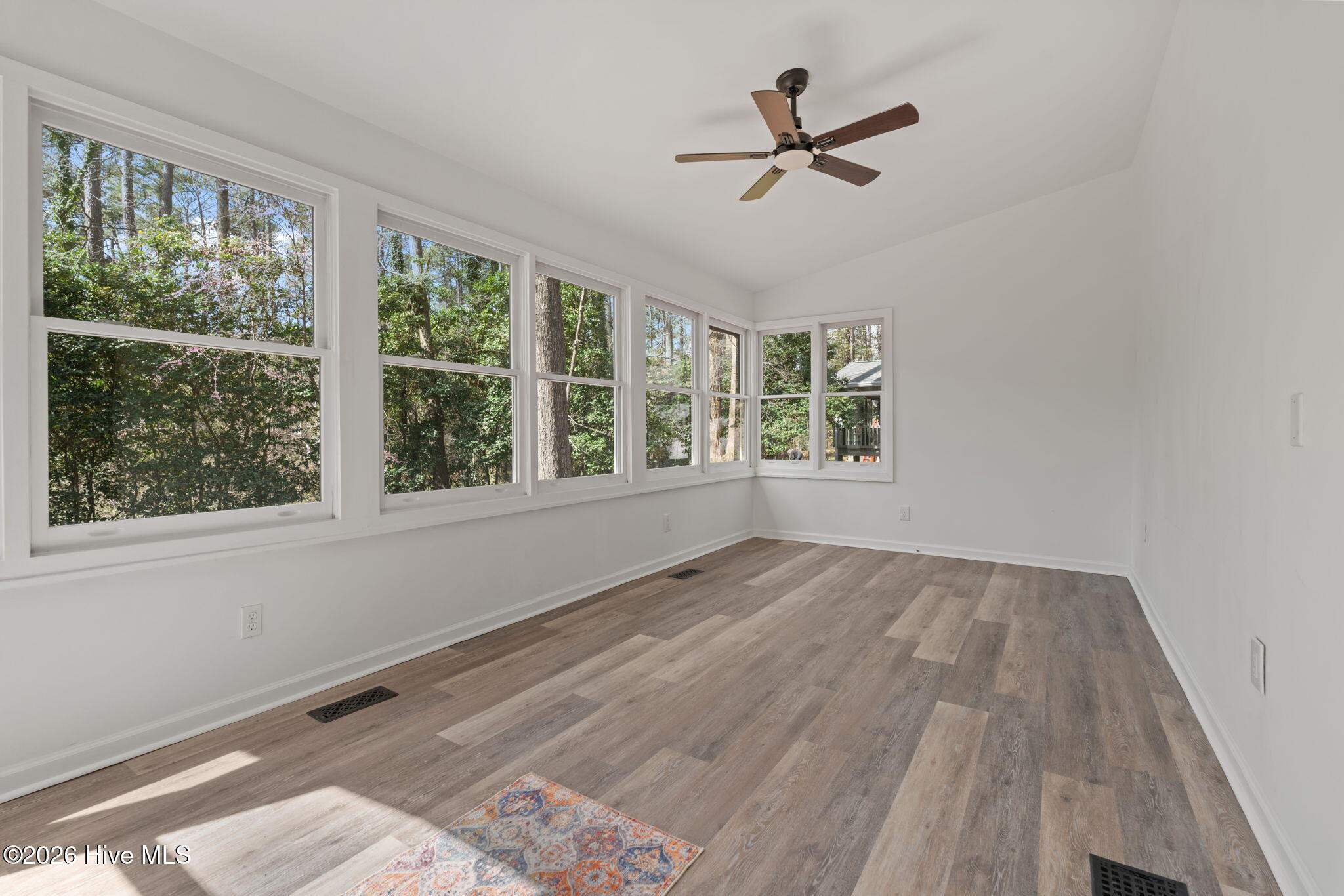 512 Argyll Drive Property Photo 14