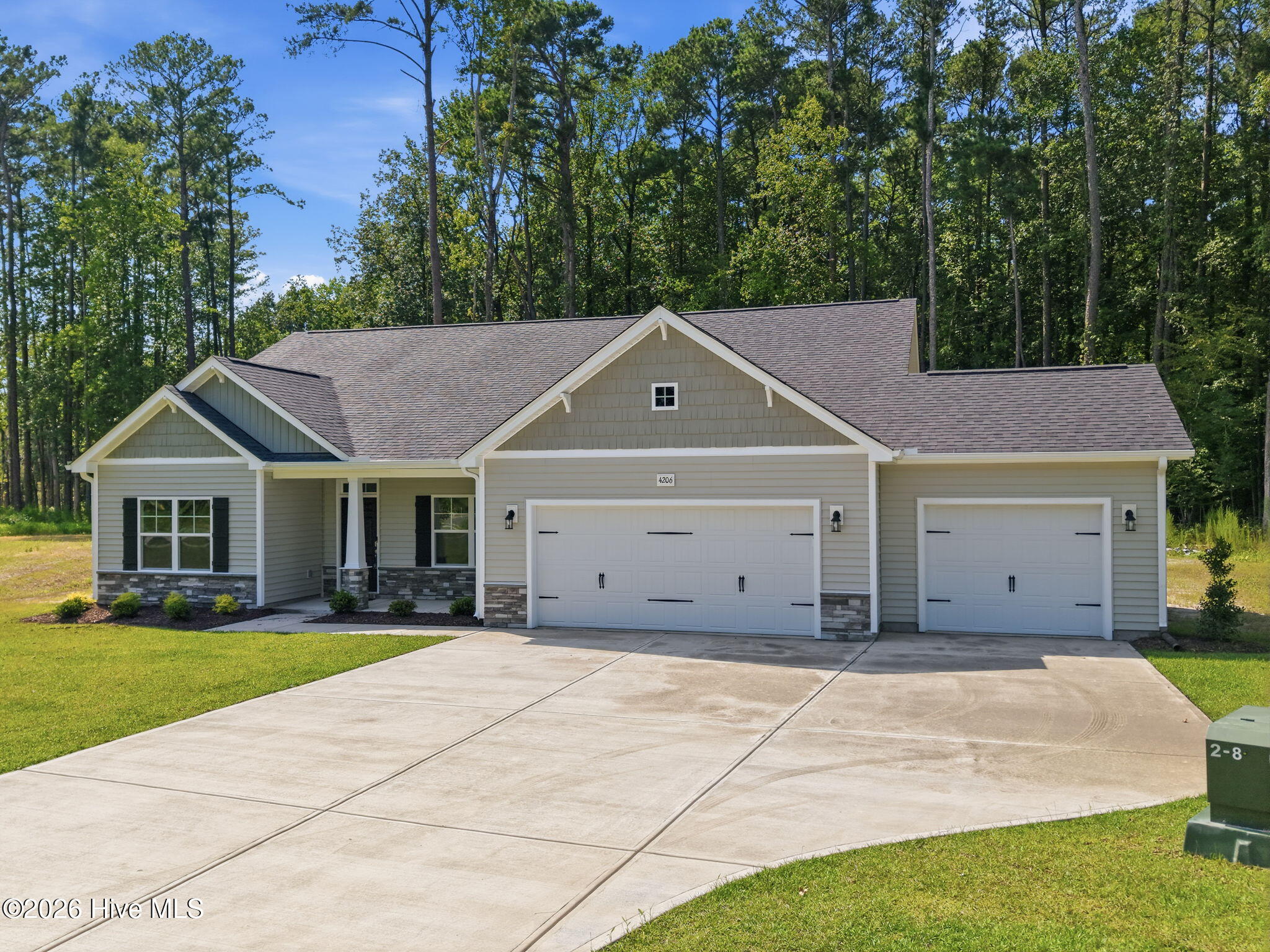 4206 Tinsley Court Property Photo 2