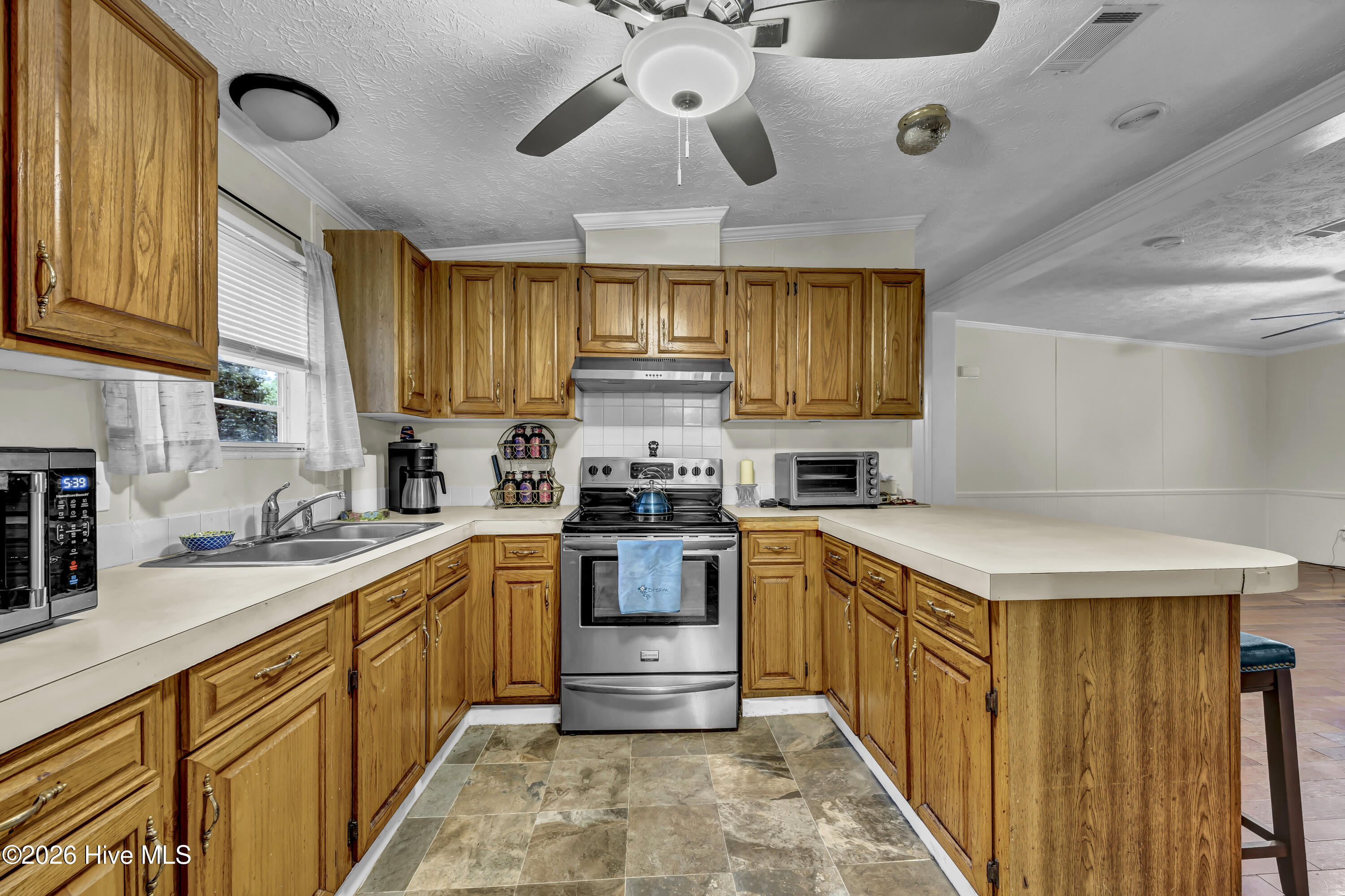 2109 E Lake Shore Drive Property Photo 11