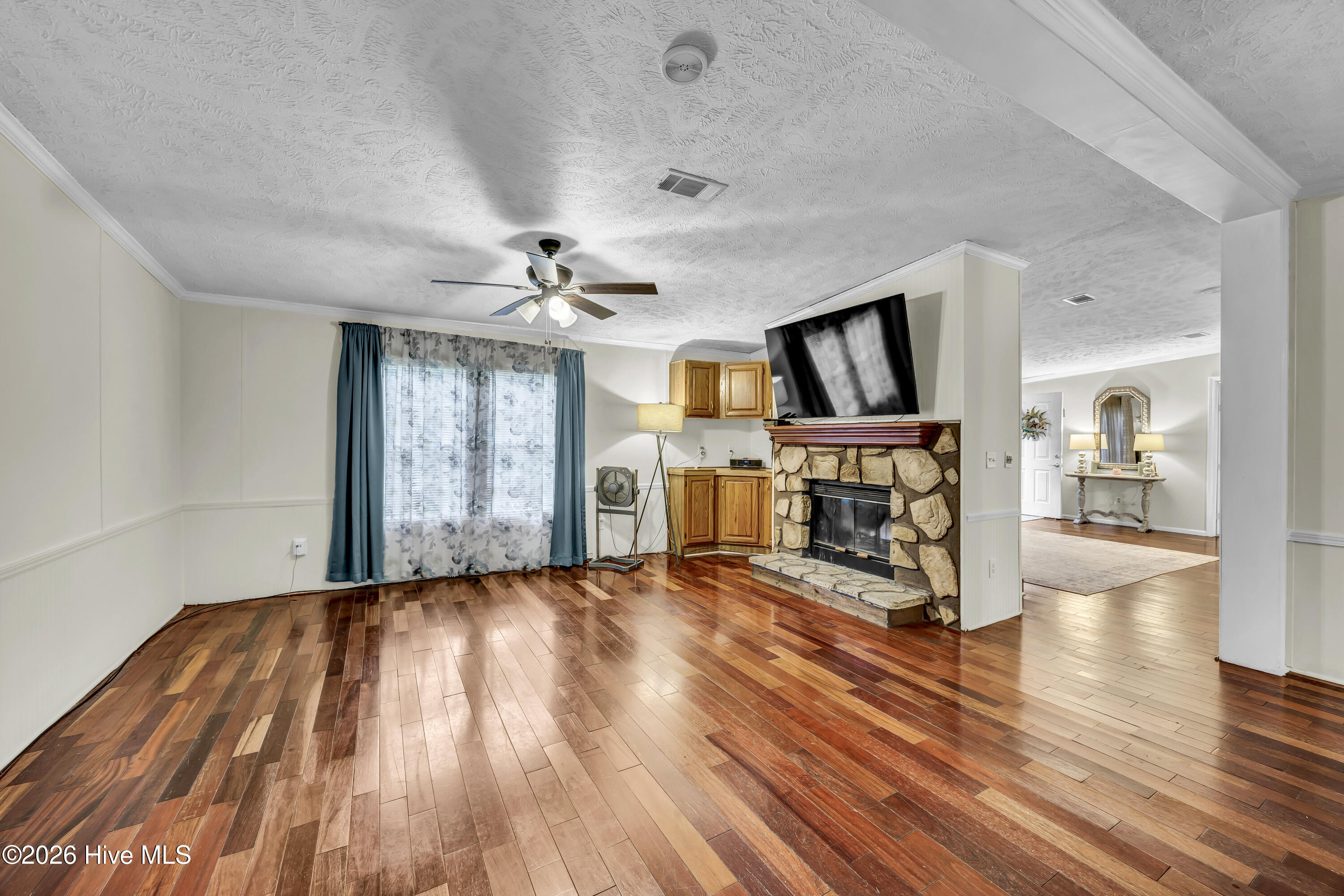 2109 E Lake Shore Drive Property Photo 13