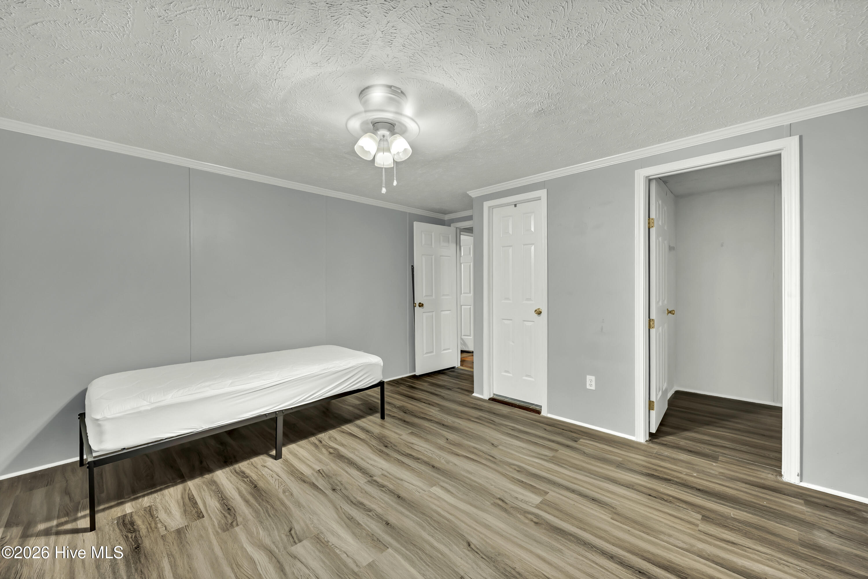 2109 E Lake Shore Drive Property Photo 18