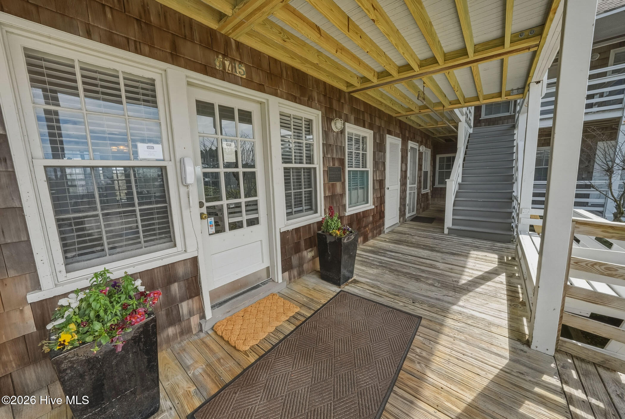 6715 S Croatan Highway Property Photo 8