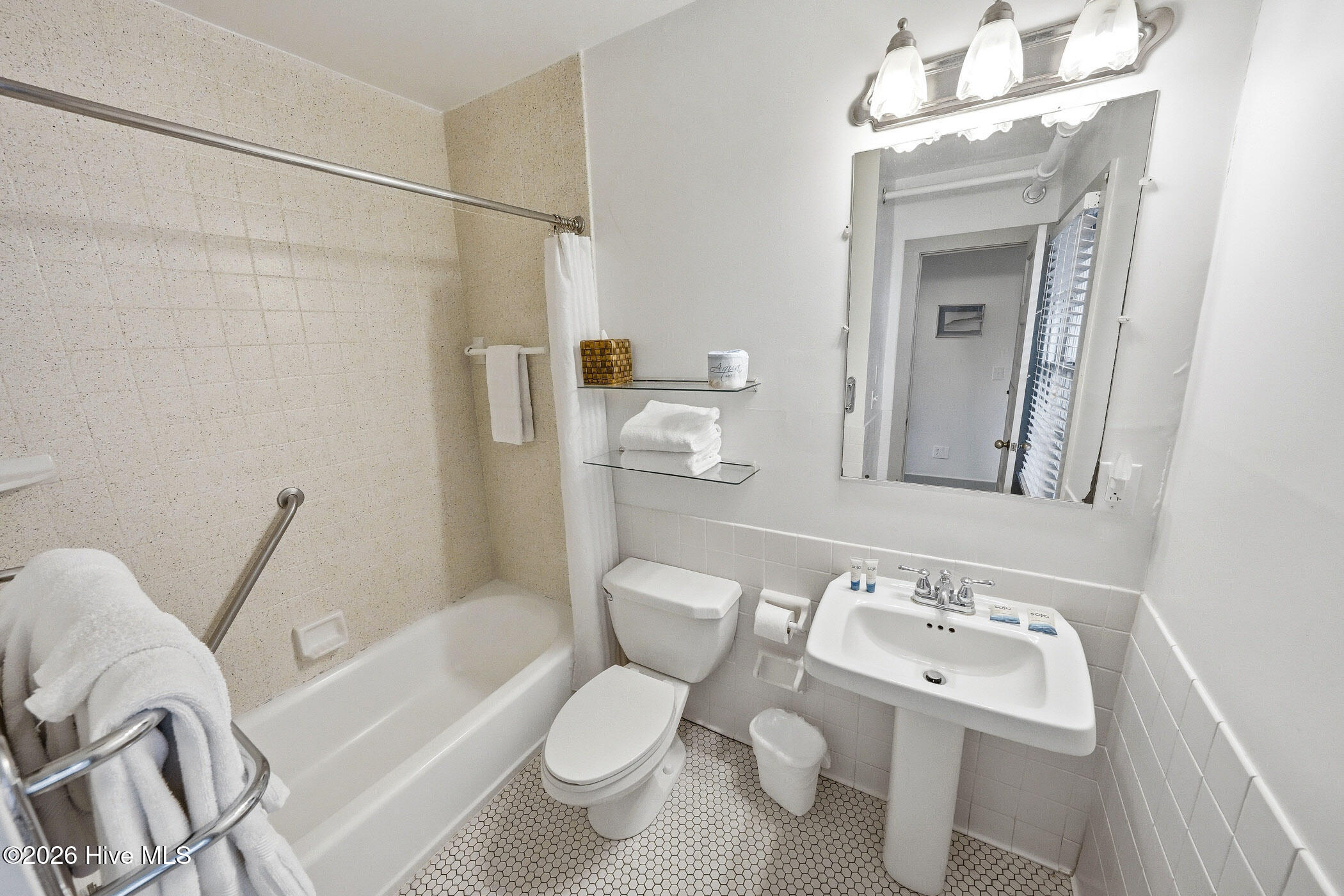 6715 S Croatan Highway Property Photo 20