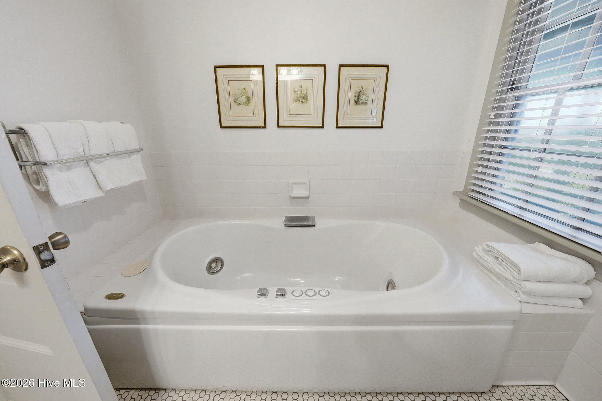 6715 S Croatan Highway Property Photo 29