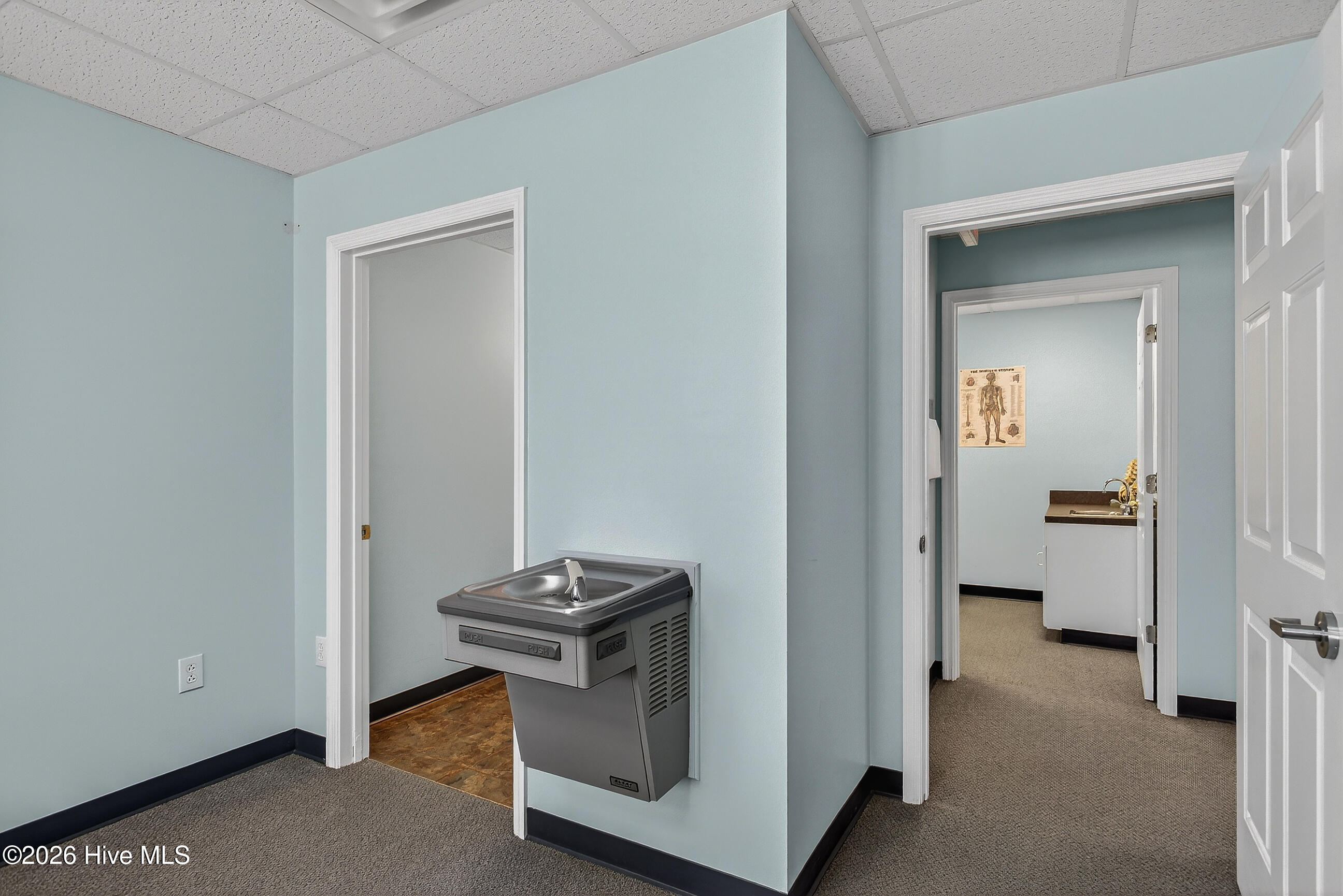215 Station Street Property Photo 9