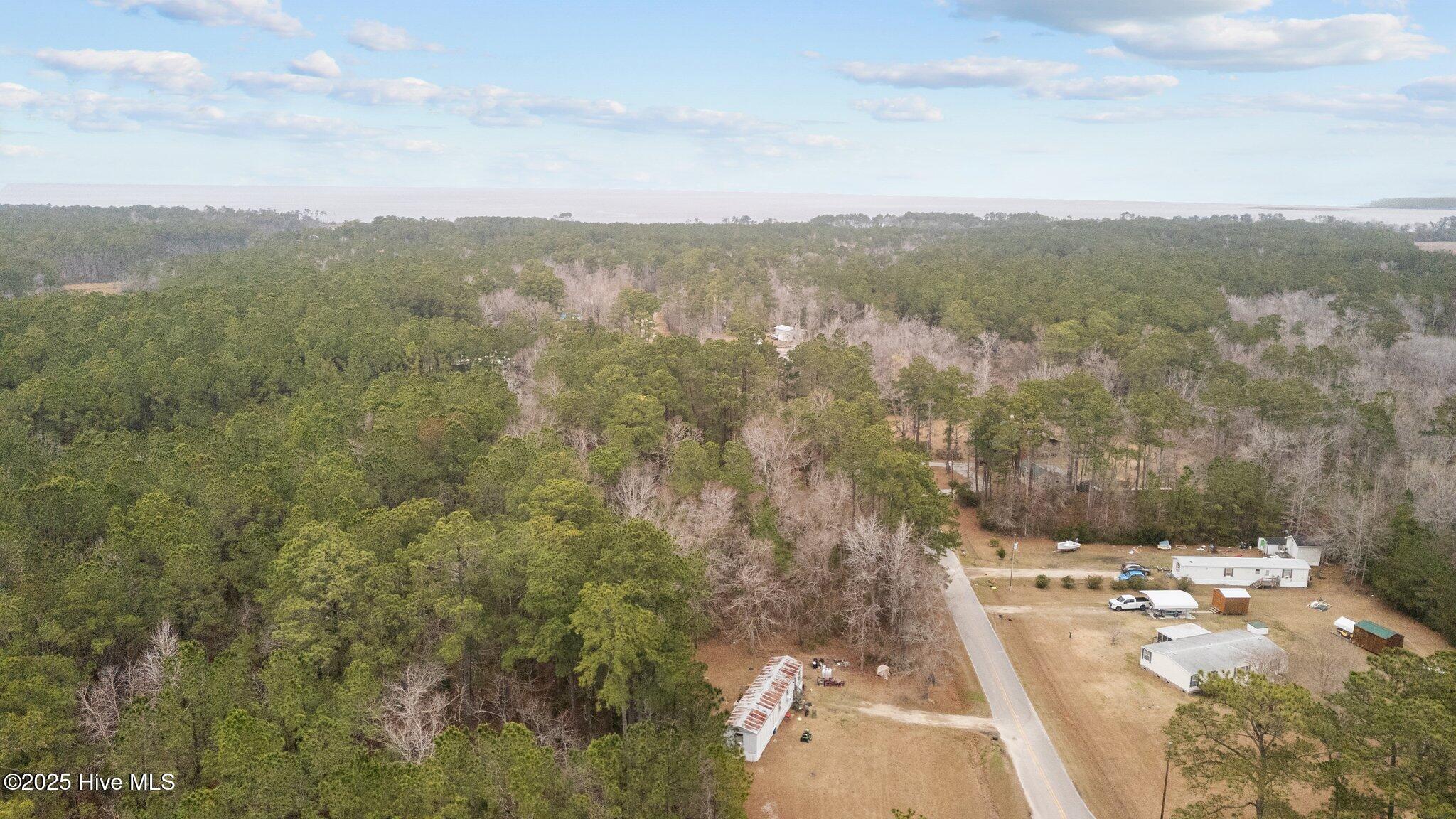 117 Deer Trail Property Photo 8