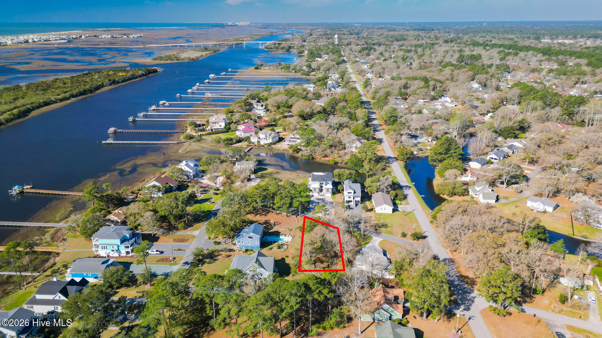 700 2 Waterway Drive Property Photo 4