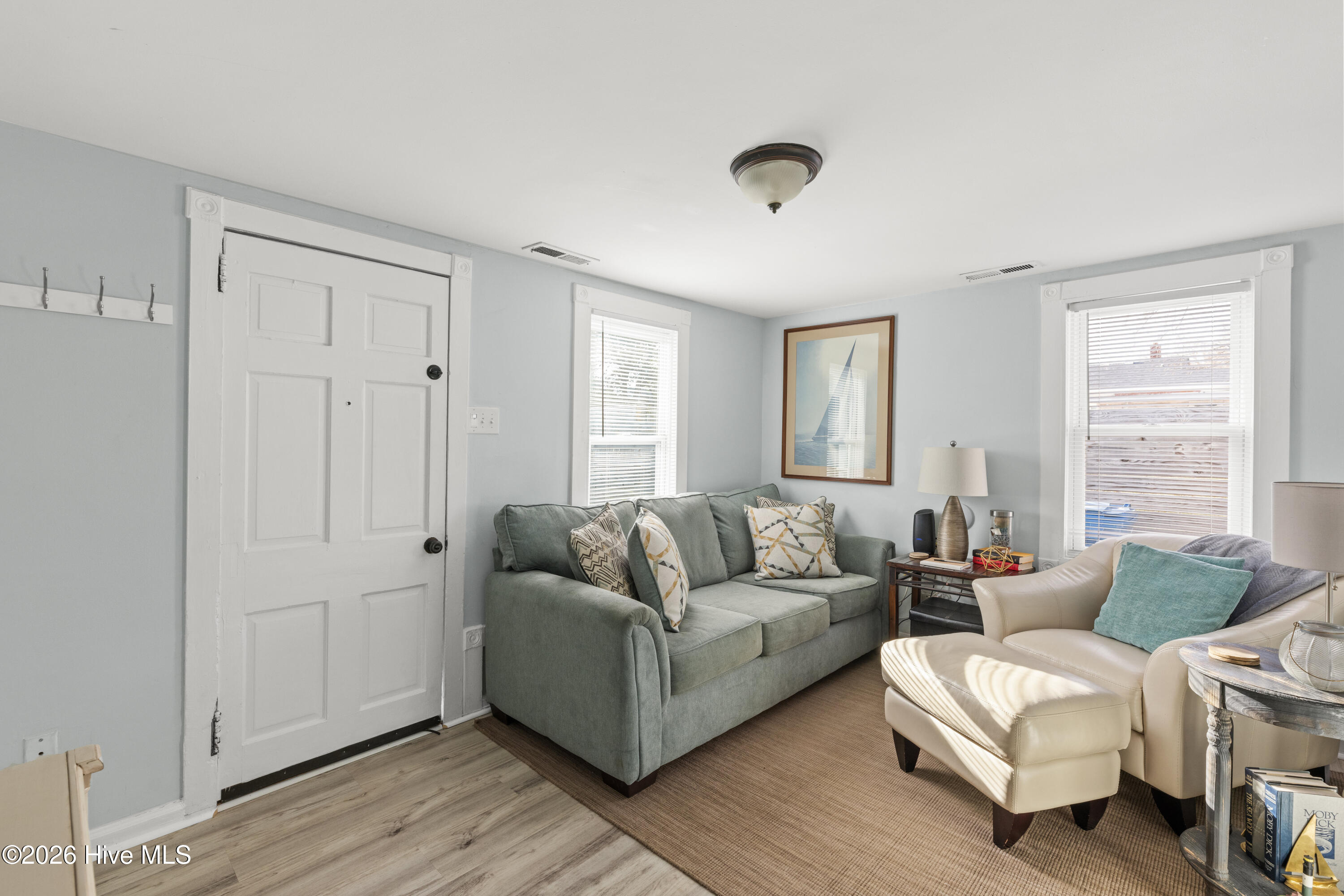 2213 Washington Street Property Photo 7