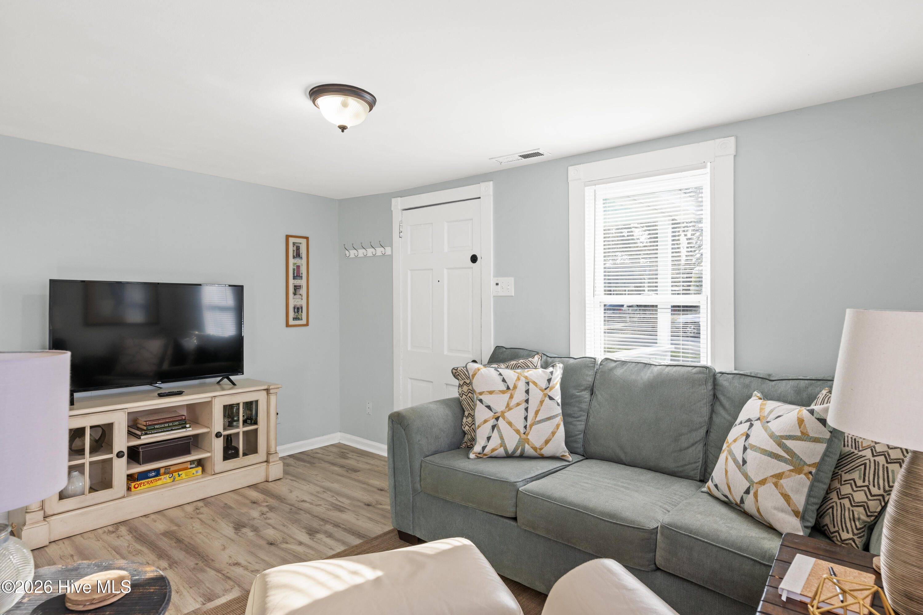 2213 Washington Street Property Photo 8