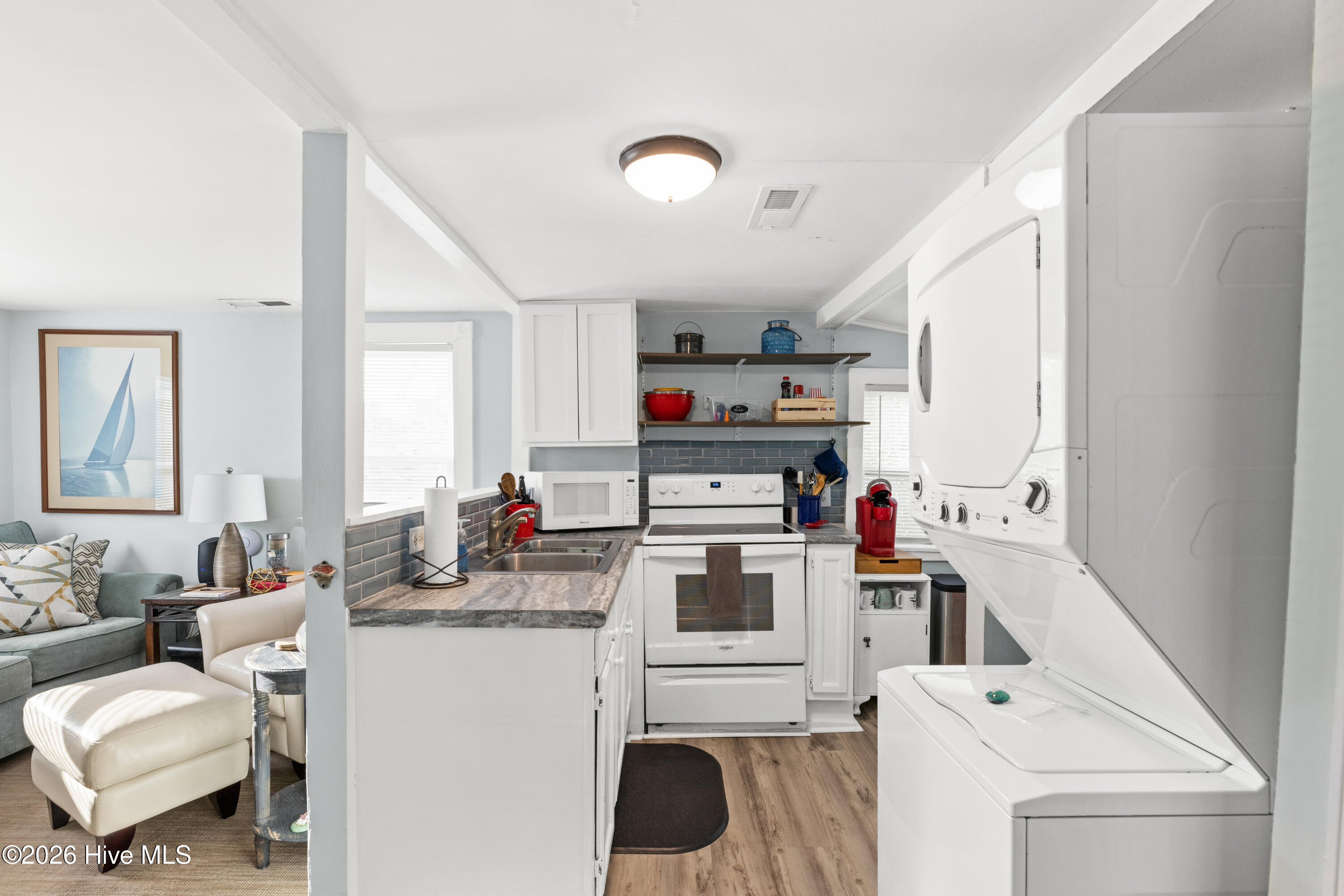 2213 Washington Street Property Photo 10