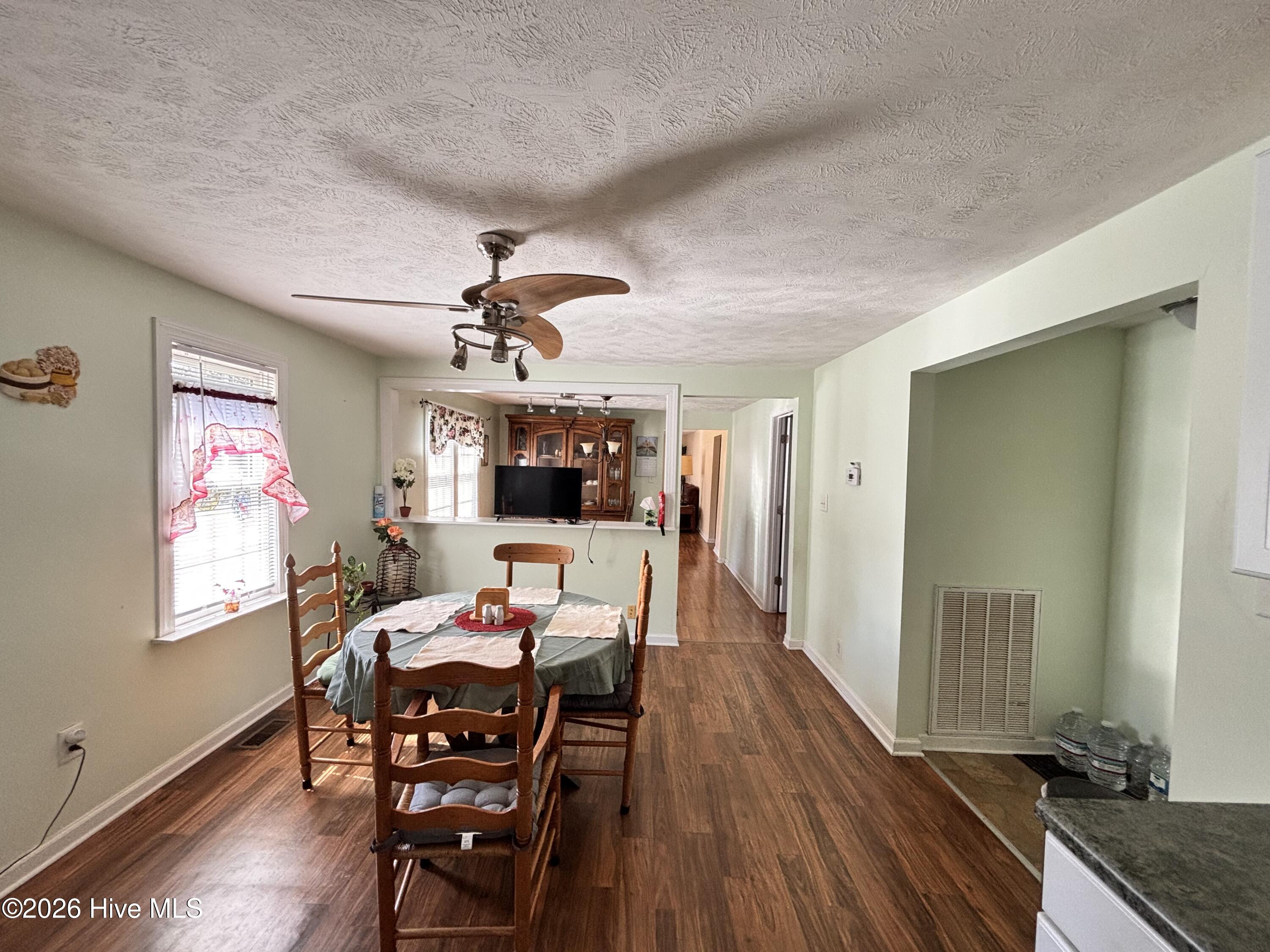 10335 Garland Highway Property Photo 9