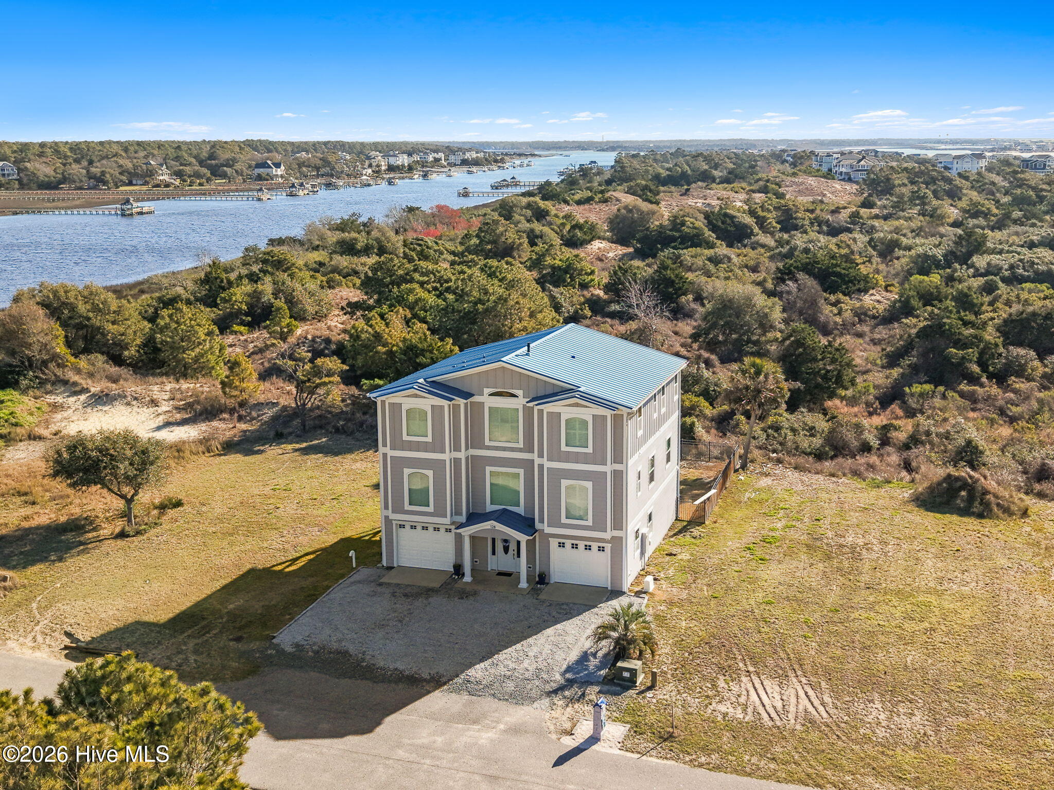 128 Blockade Runner Drive Property Photo 2