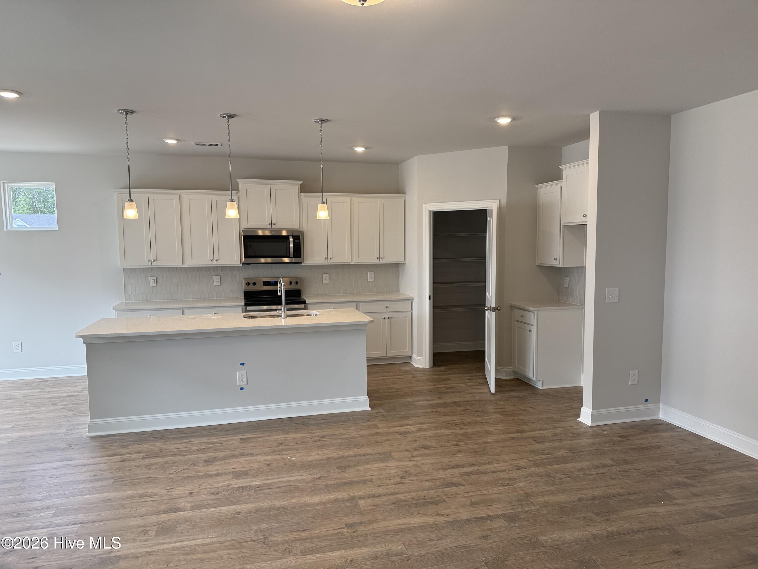 1132 Forest Bend Drive Nw Property Photo 2