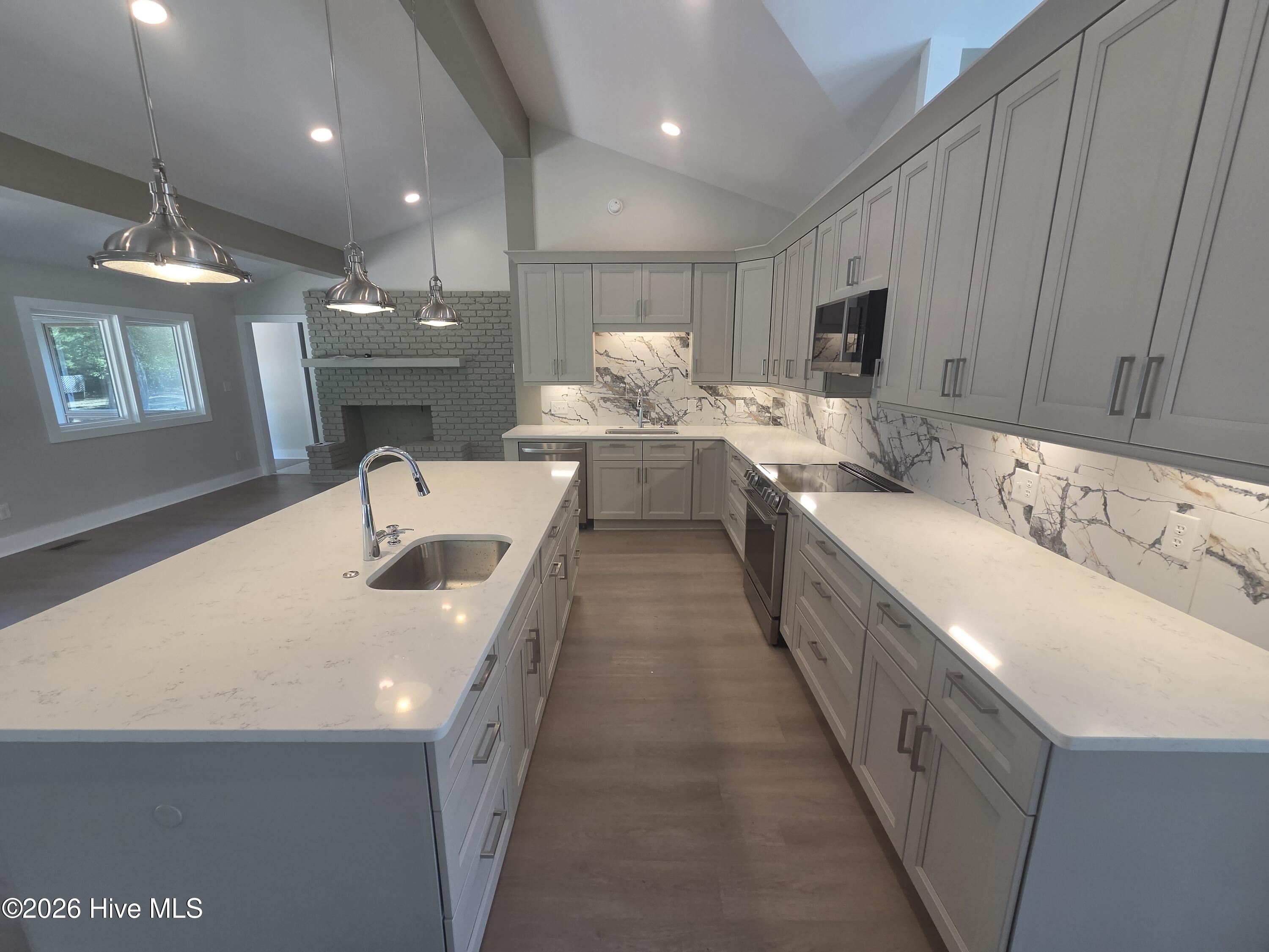 1000 Pine Street Property Photo 27