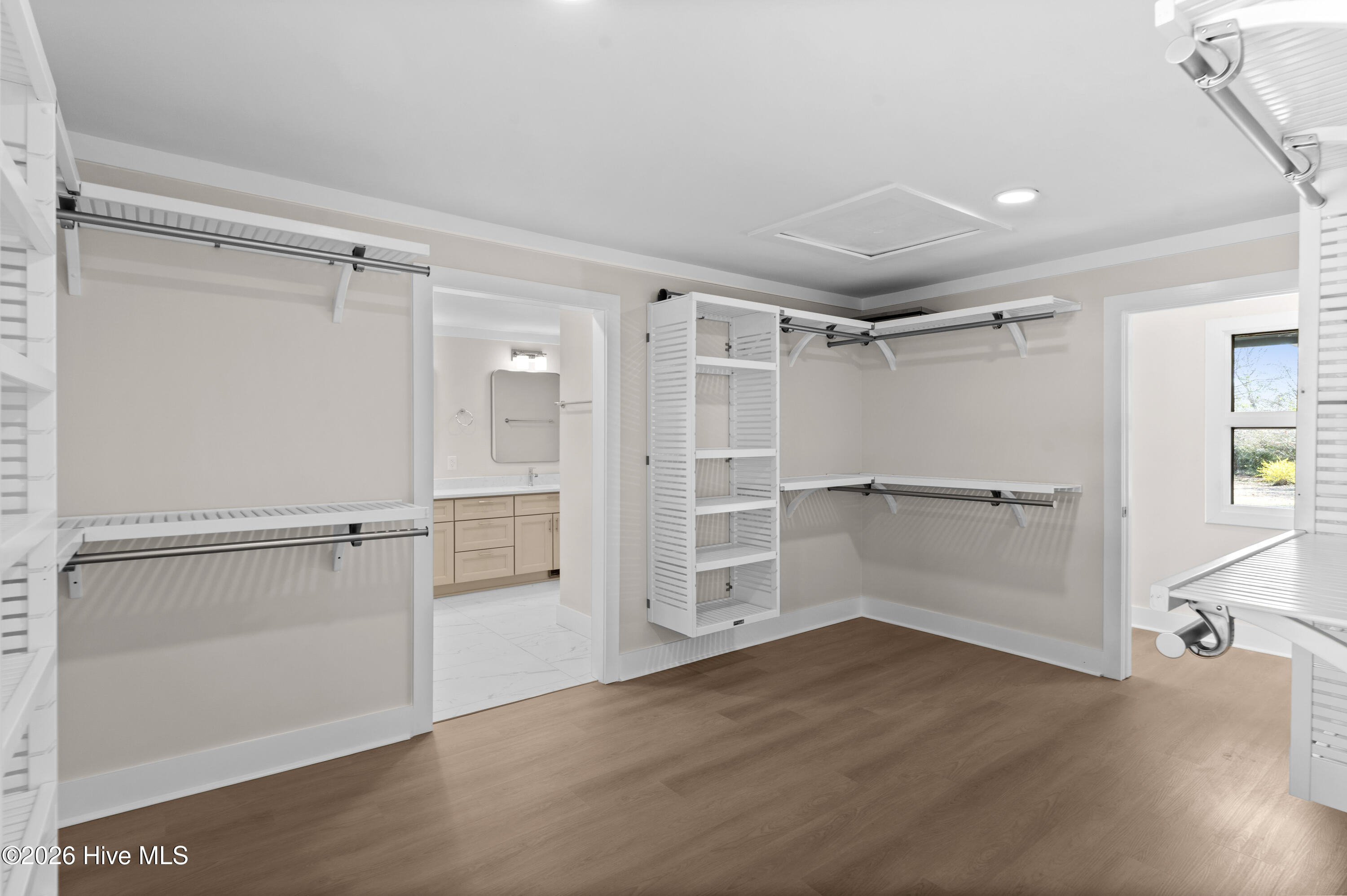 1000 Pine Street Property Photo 43