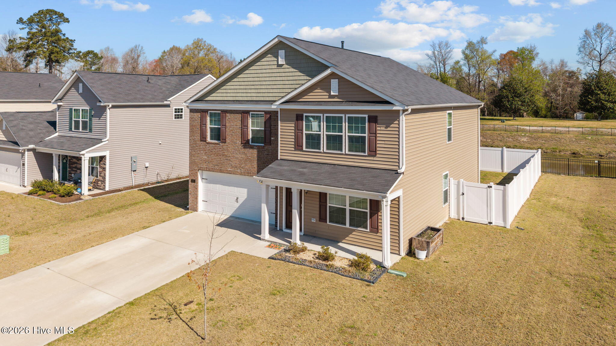 1917 Rolling Meadows Drive Property Photo 4