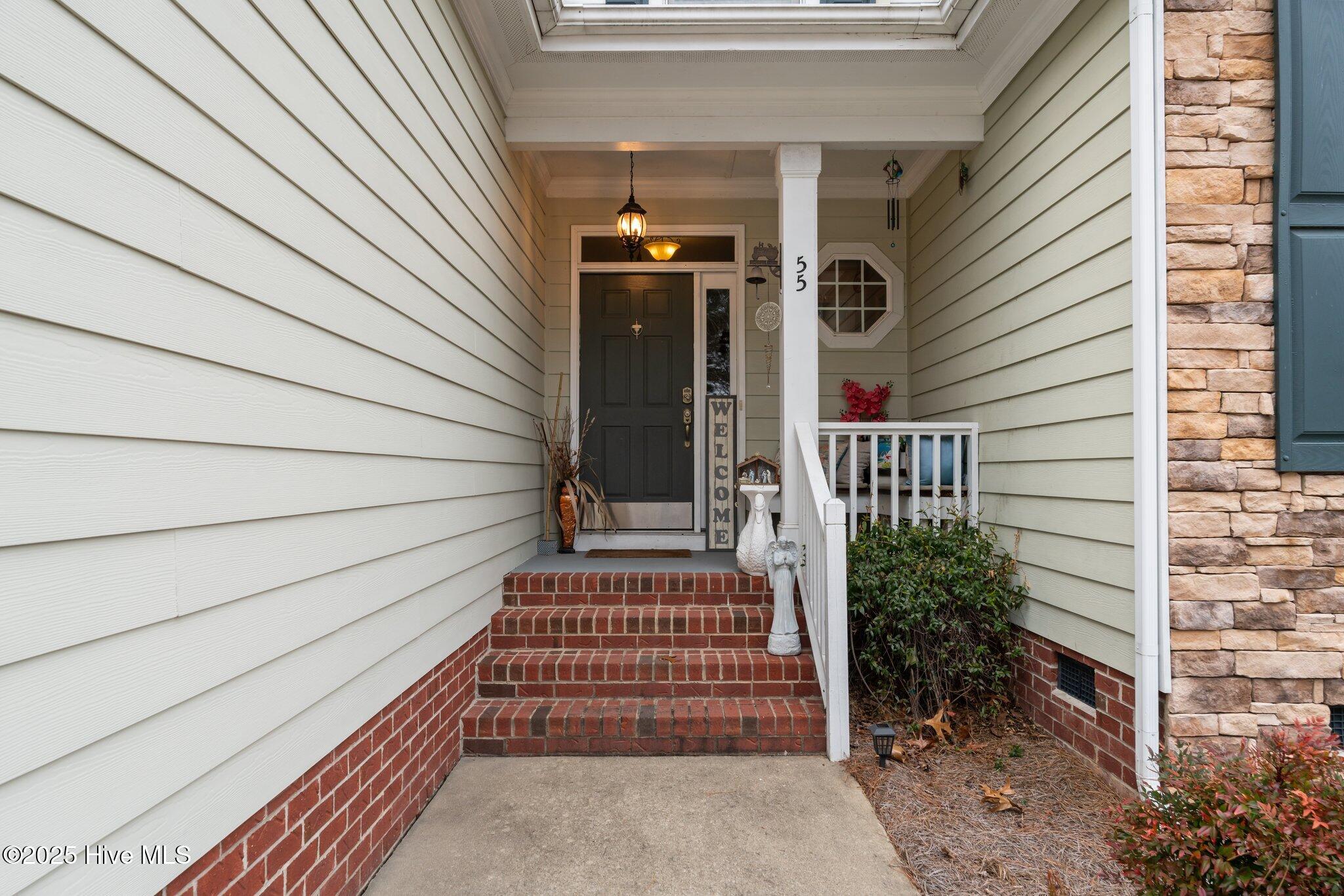 55 London Way Property Photo 3