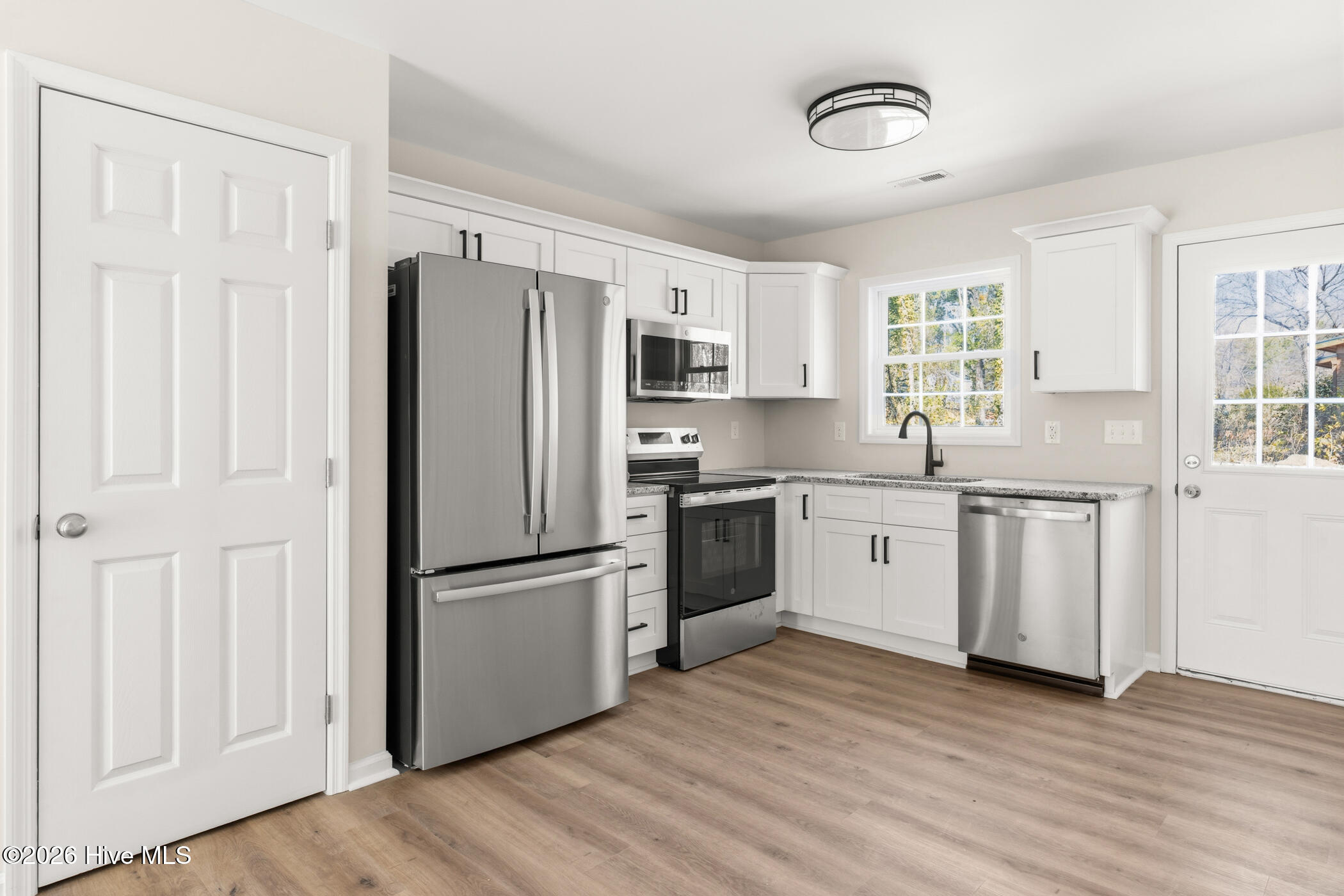 1811 Sunset Belt Property Photo 6