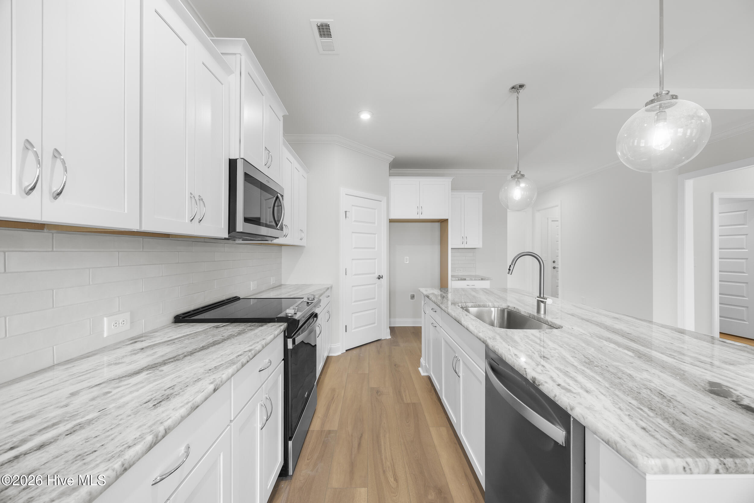7053 Marsh Shore Point Property Photo 15