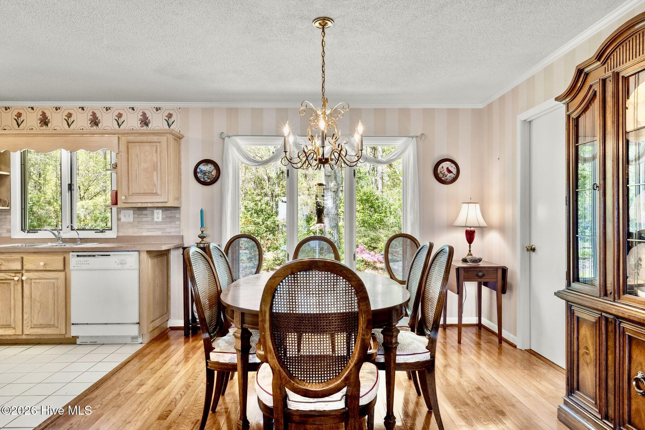 515 Shoreline Drive E Property Photo 9