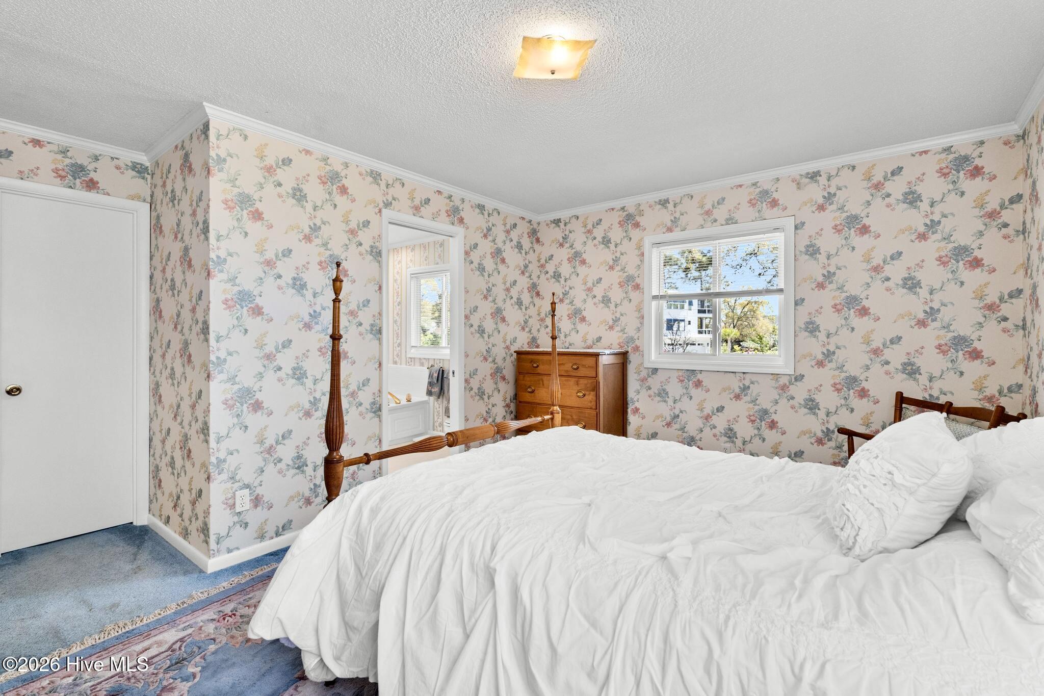 515 Shoreline Drive E Property Photo 17