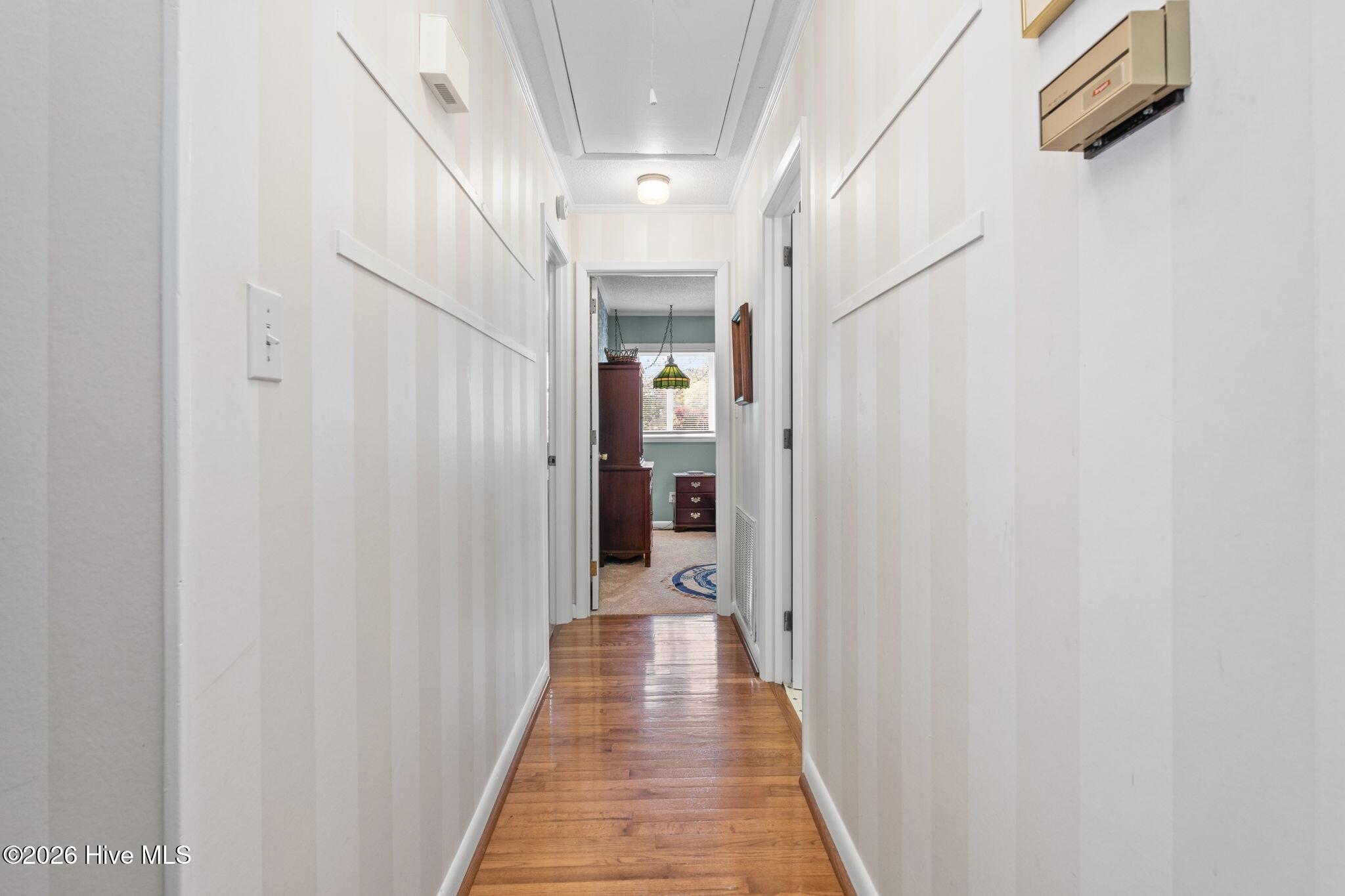515 Shoreline Drive E Property Photo 24