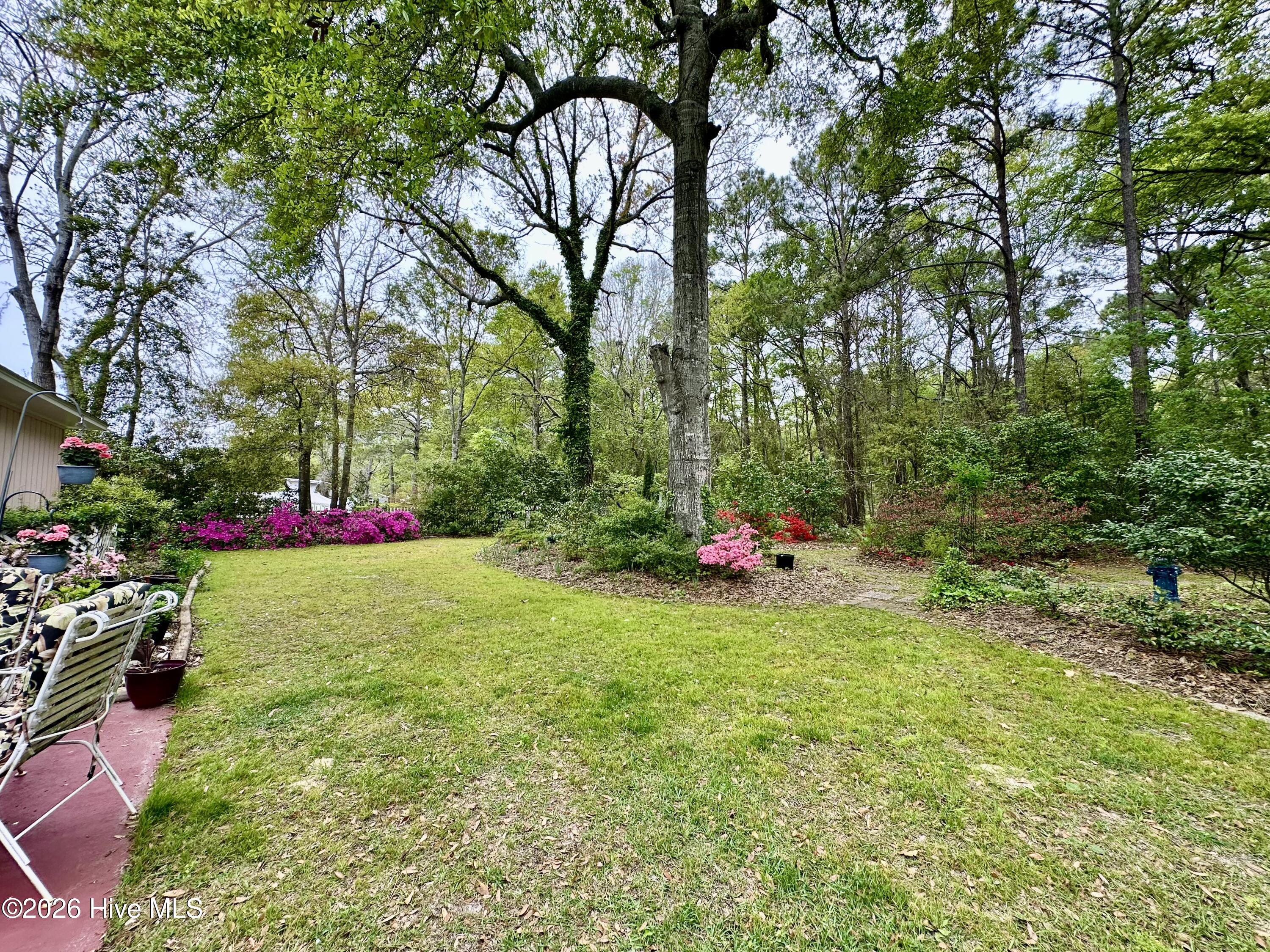 515 Shoreline Drive E Property Photo 30