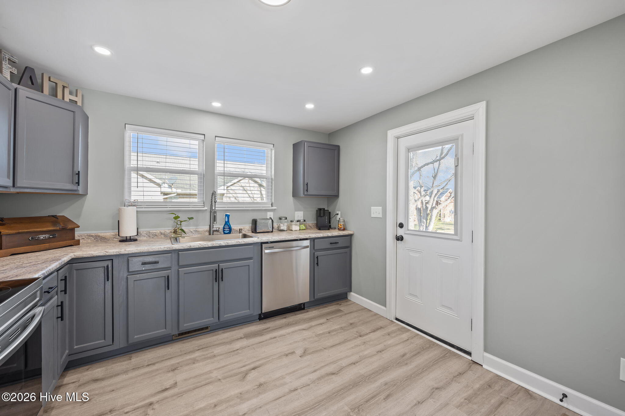 391 Second Street Property Photo 8