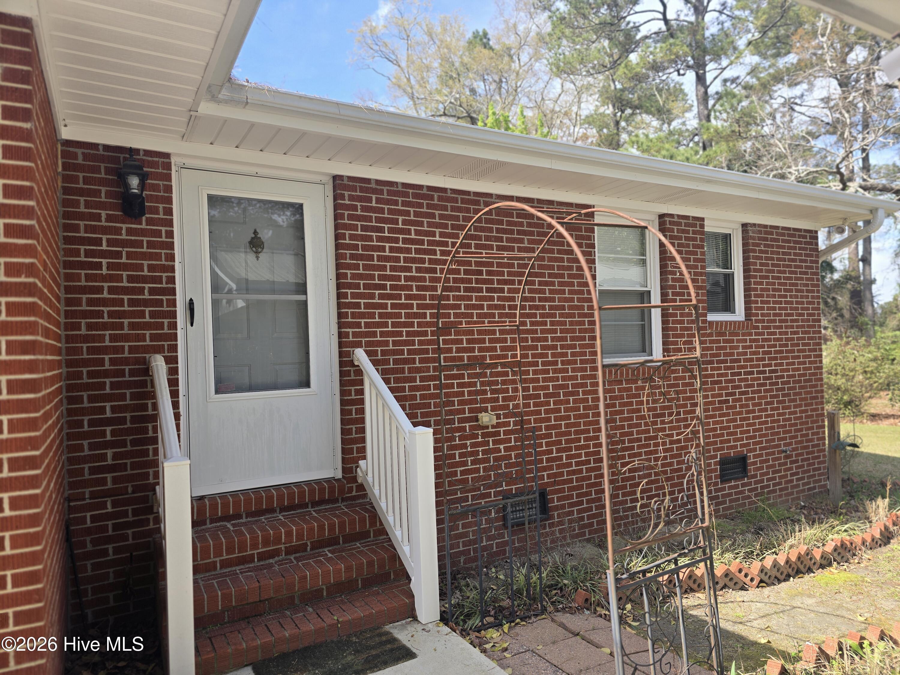 214 E Bladen Street Property Photo 6